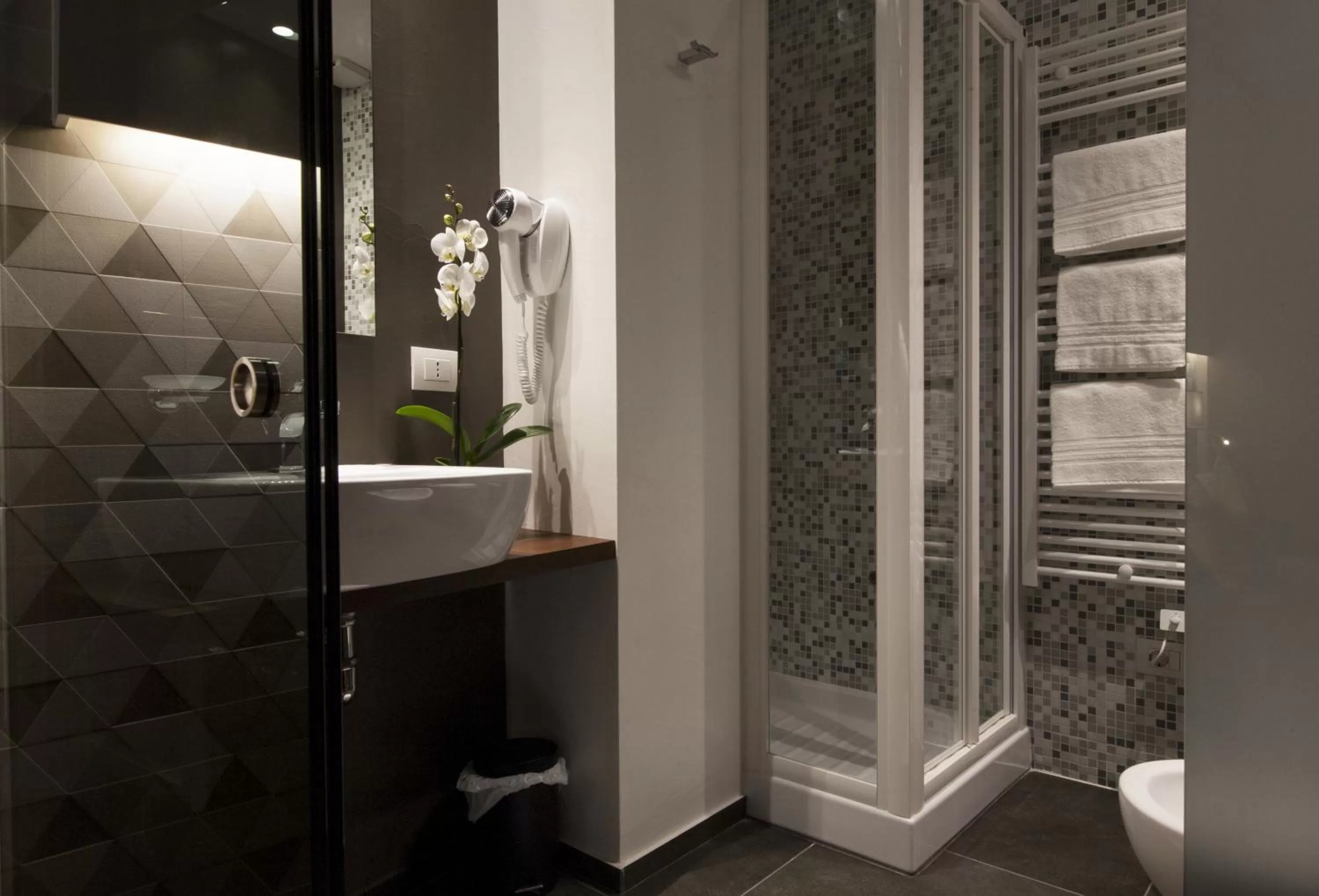 Bathroom in NG Guest House Roma San Pietro