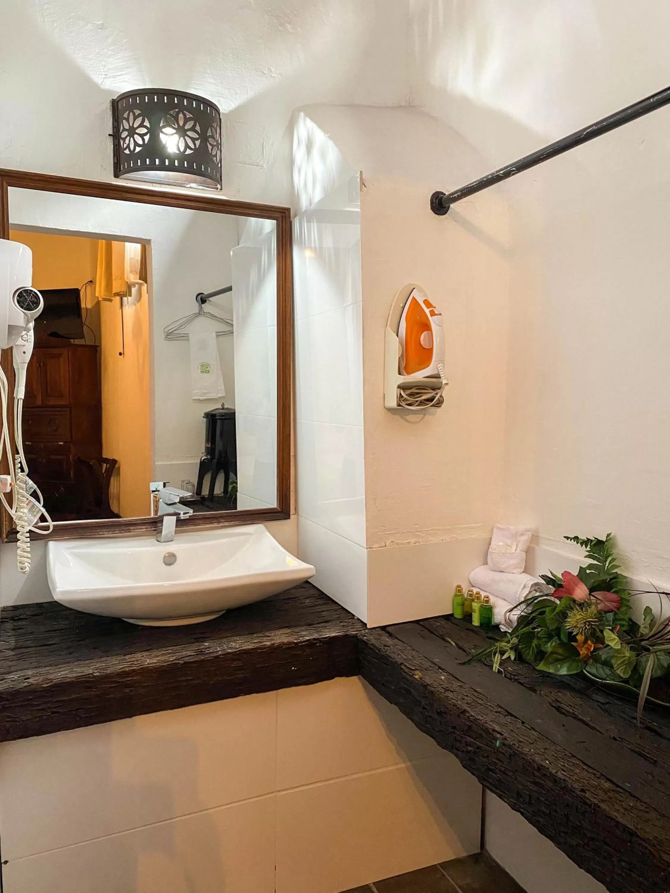 Standard Twin Room in El Carmen Hotel