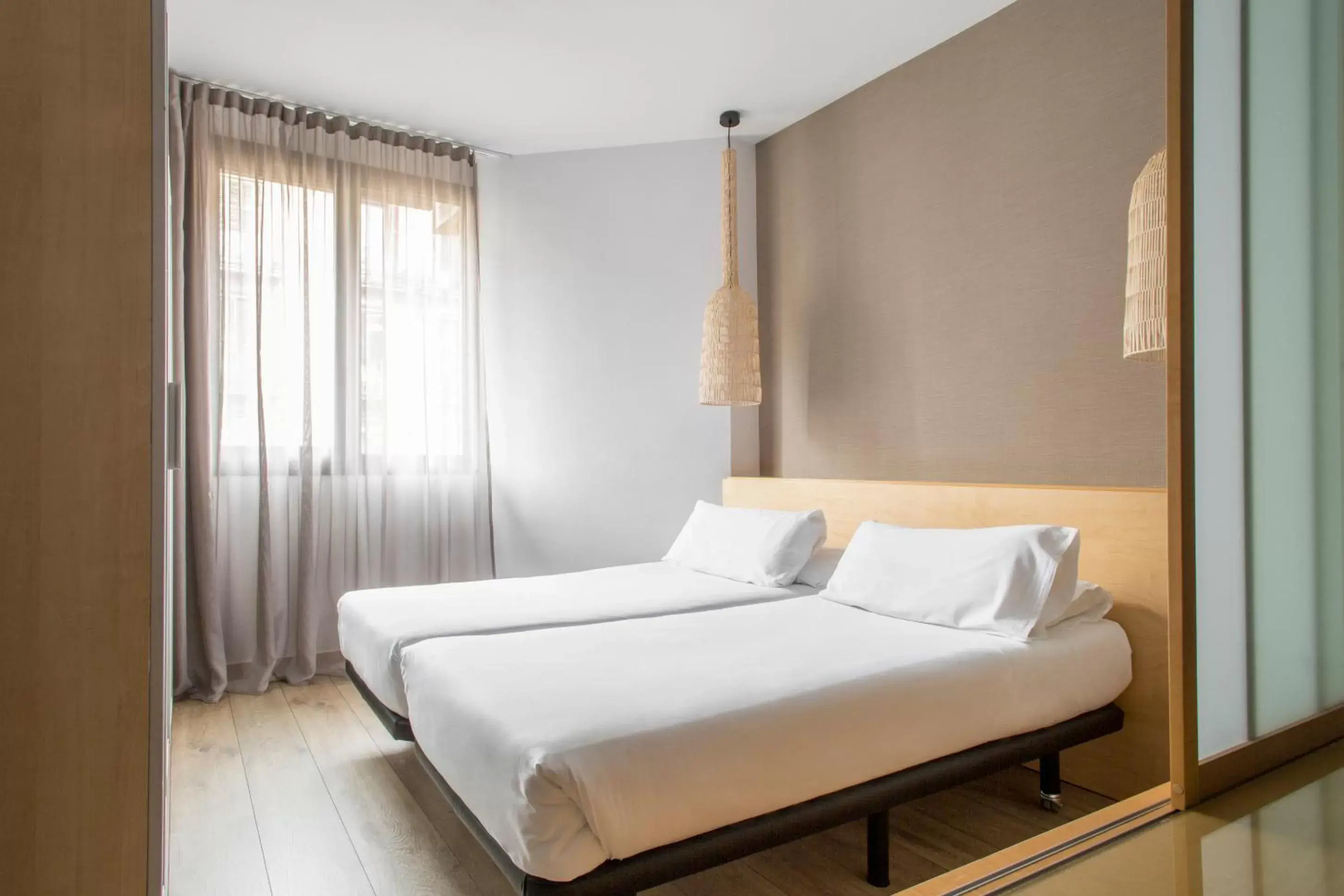Bedroom, Bed in Barcelona Apartment Aramunt