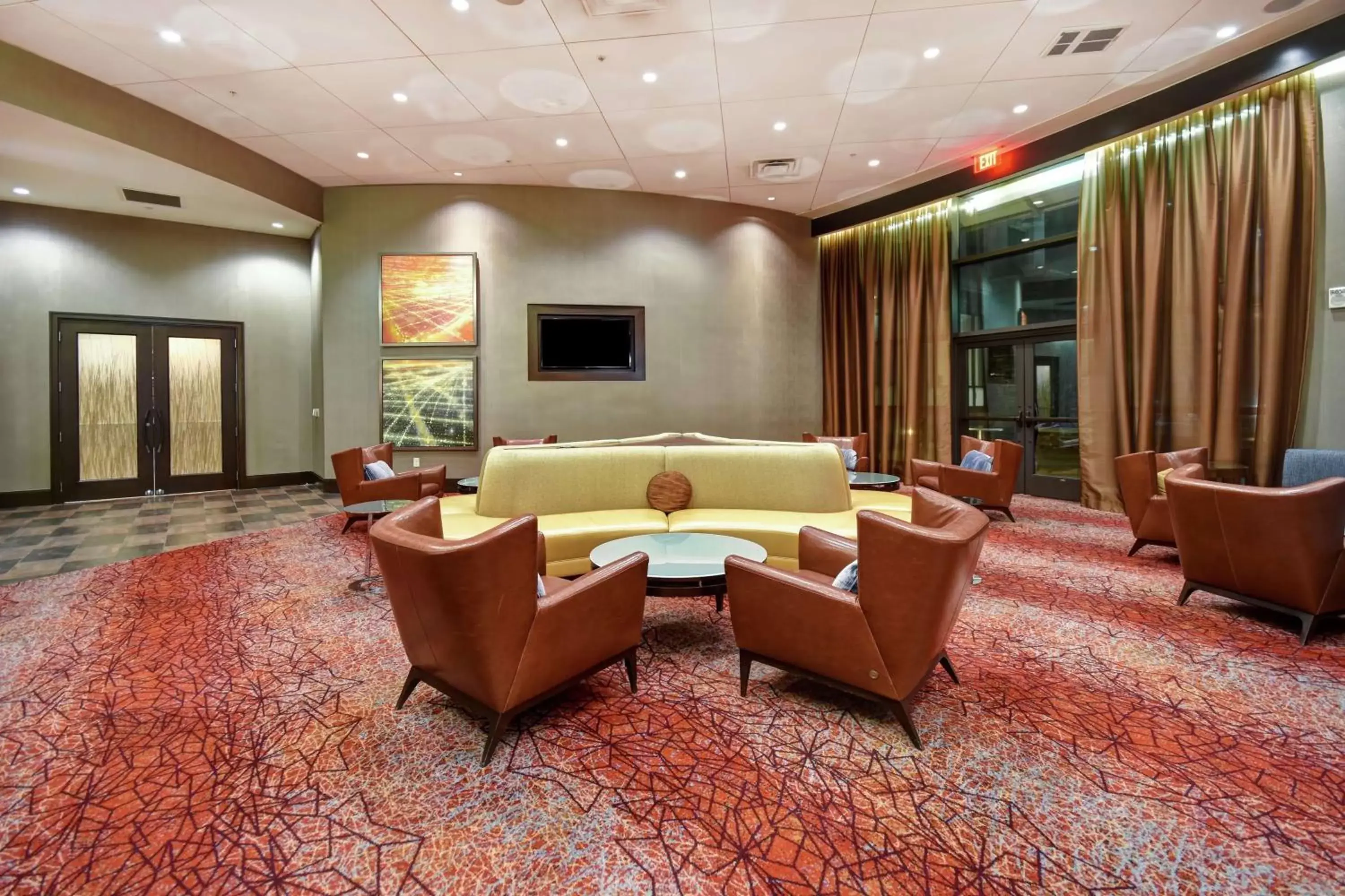 Lobby or reception, Seating Area in Embassy Suites Springfield