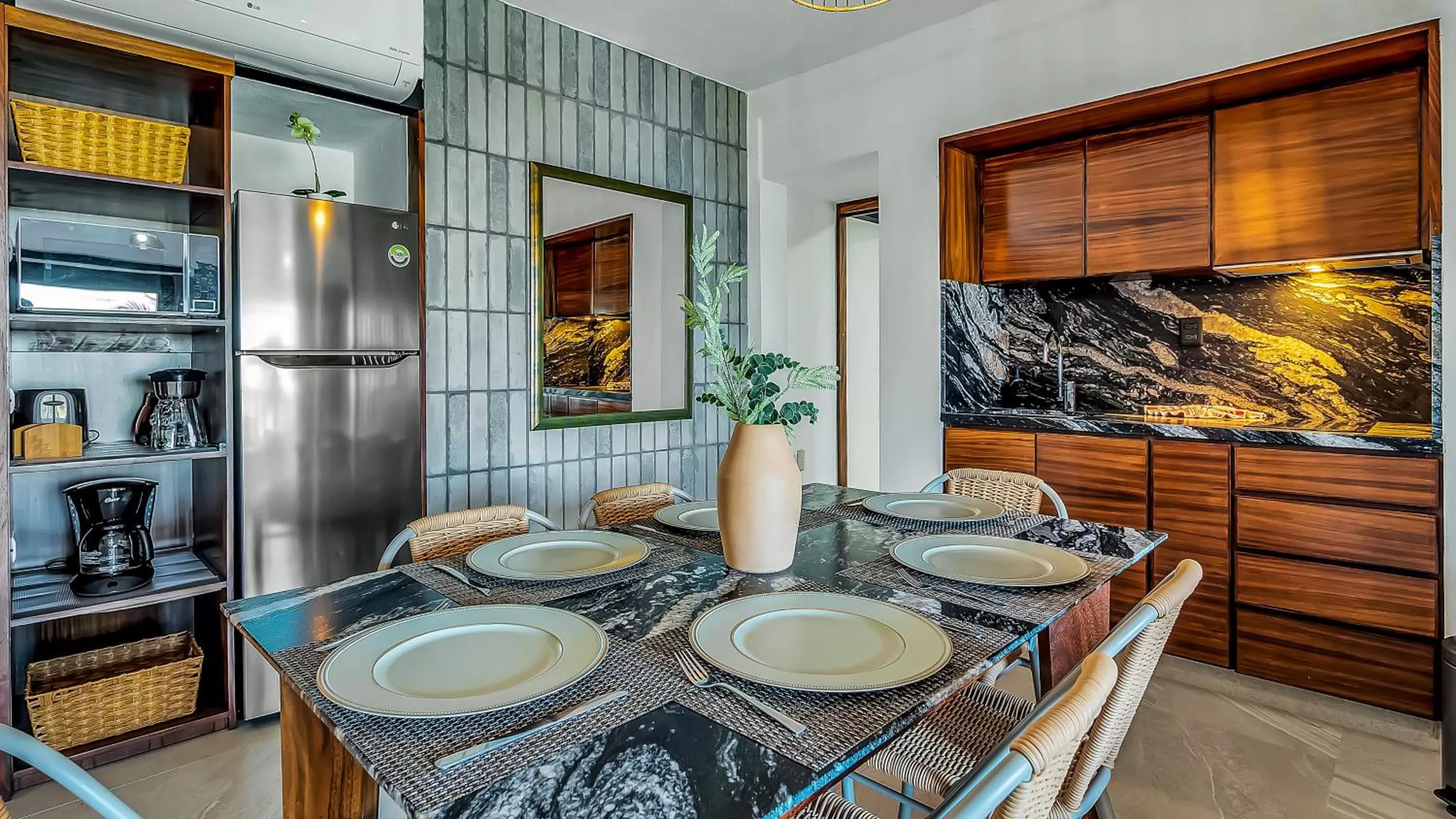 Dining area in Marboka Hotel & Suites