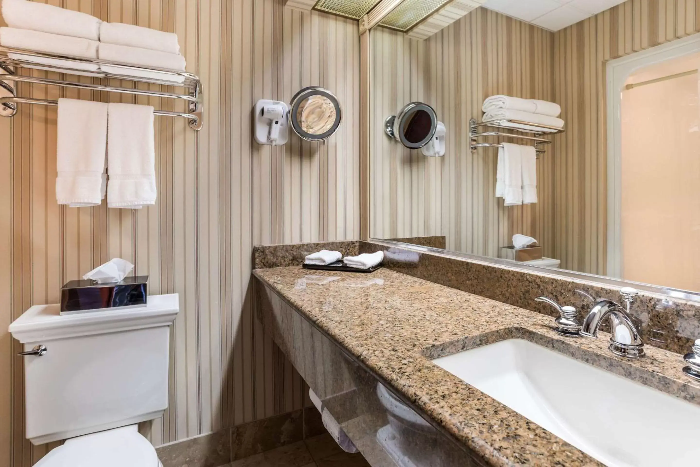 Bathroom in Traditions Hotel & Spa, Ascend Hotel Collection