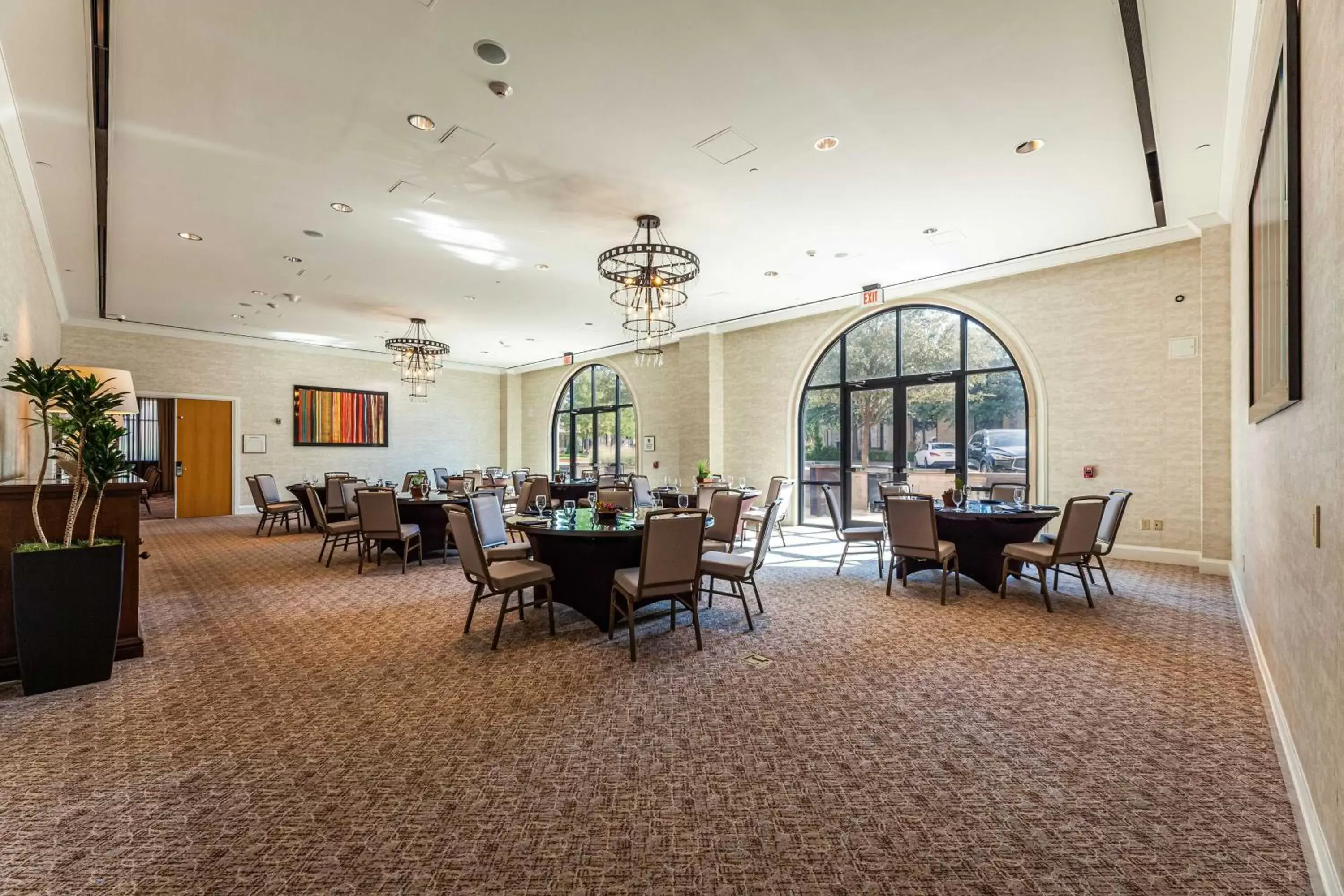 Meeting/conference room, Restaurant/Places to Eat in Sheraton Hotel Stonebriar