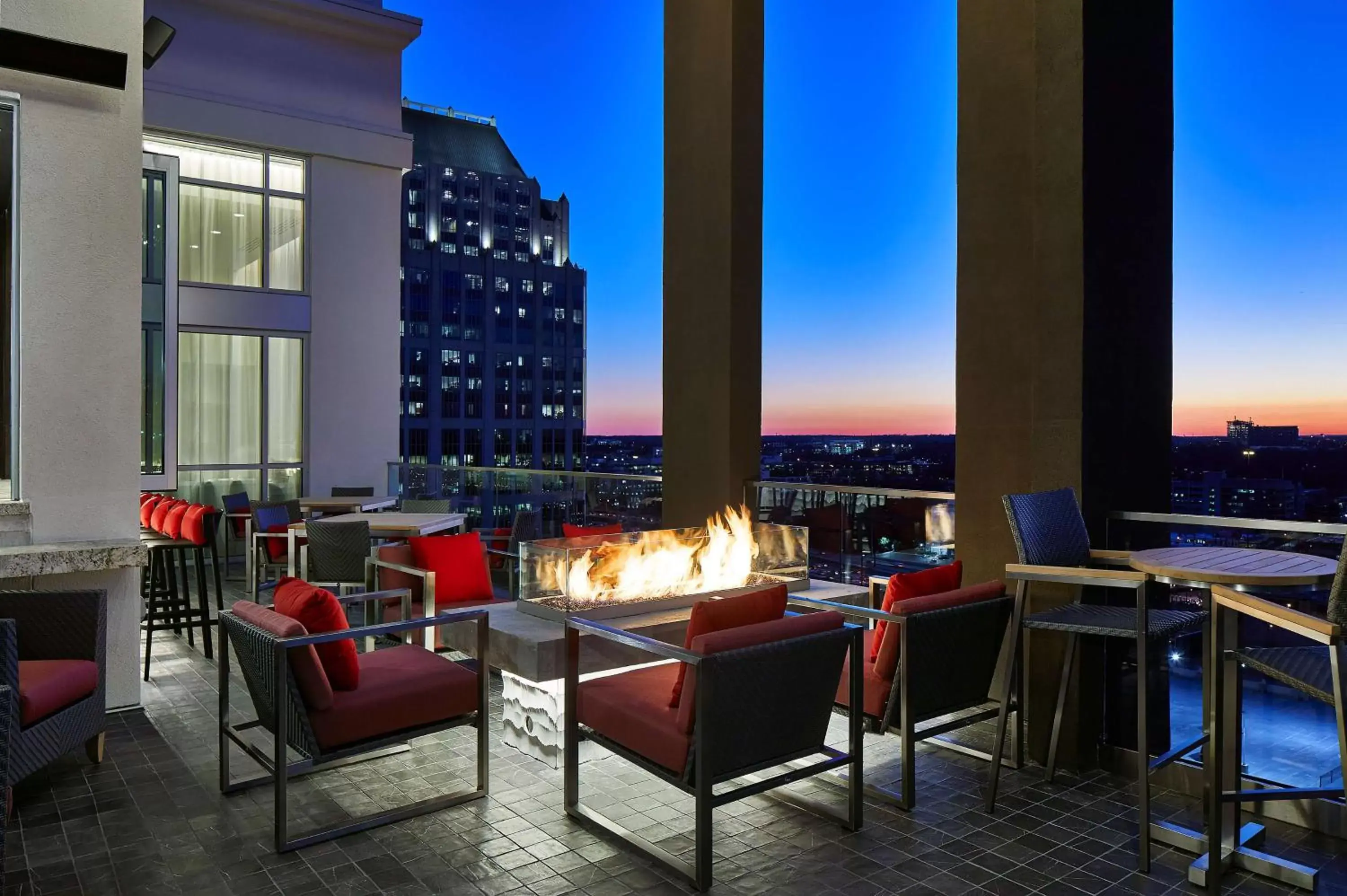 Lounge or bar in Hampton Inn & Suites Atlanta-Midtown, Ga