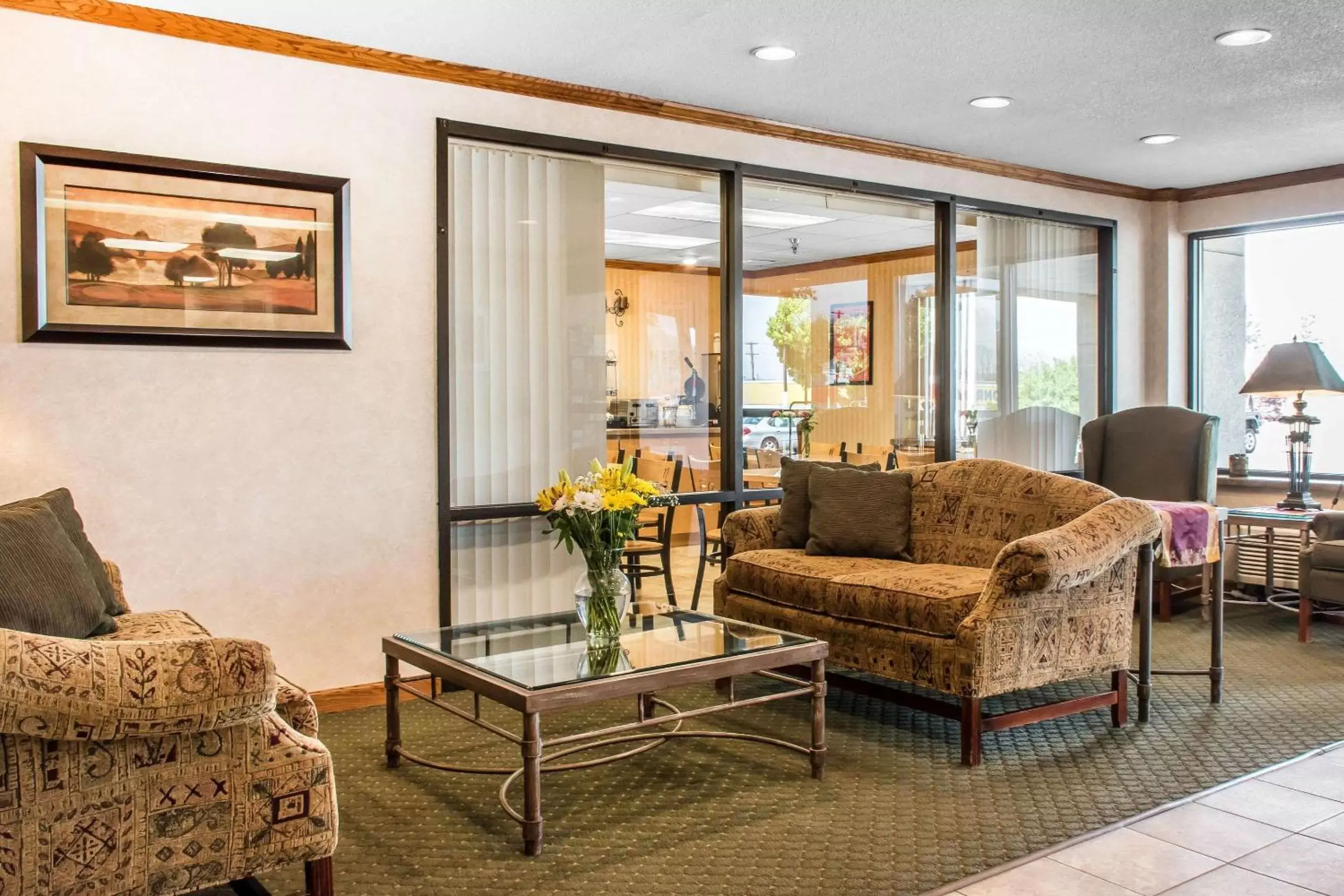 Lobby or reception, Seating Area in Quality Inn Arena