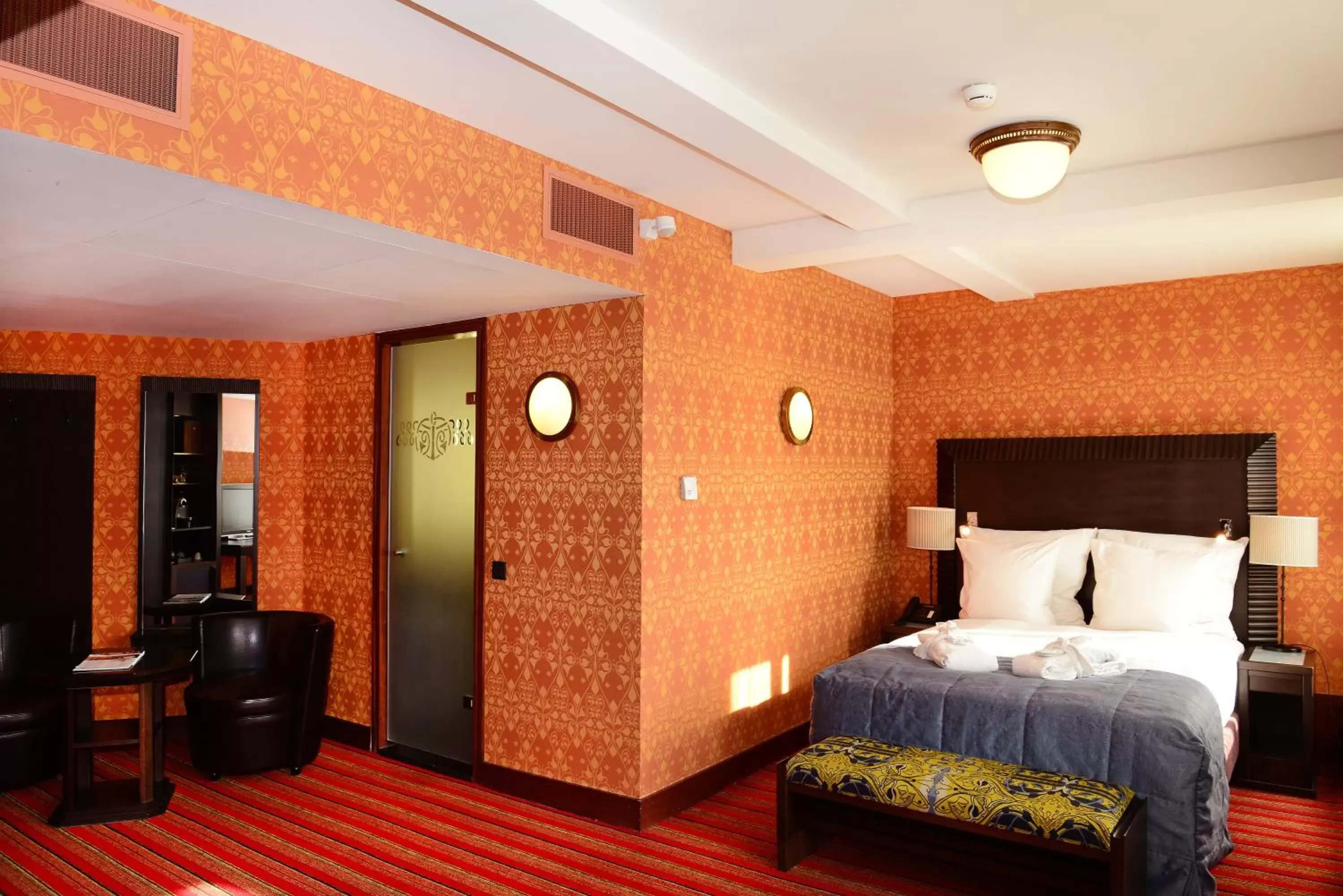 Bedroom in Grand Hotel Amrâth Amsterdam