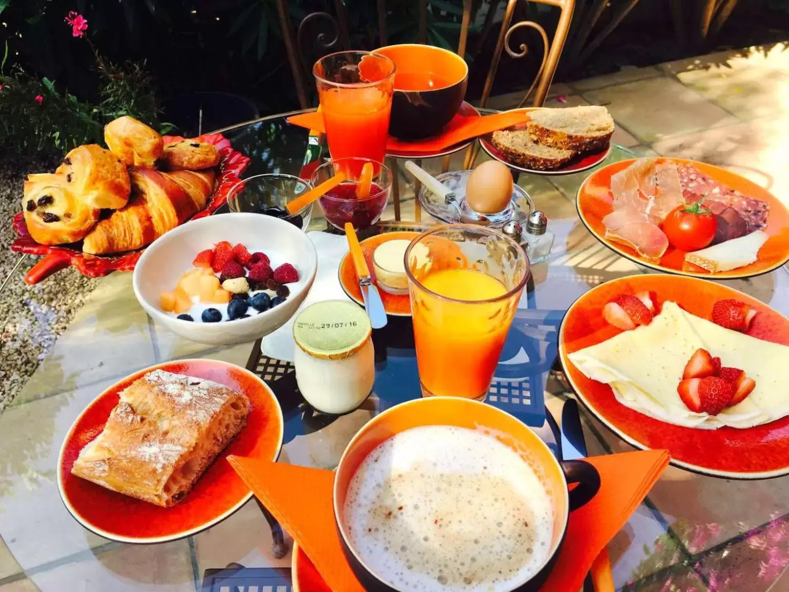 Breakfast in Hotel Royal Bon Repos