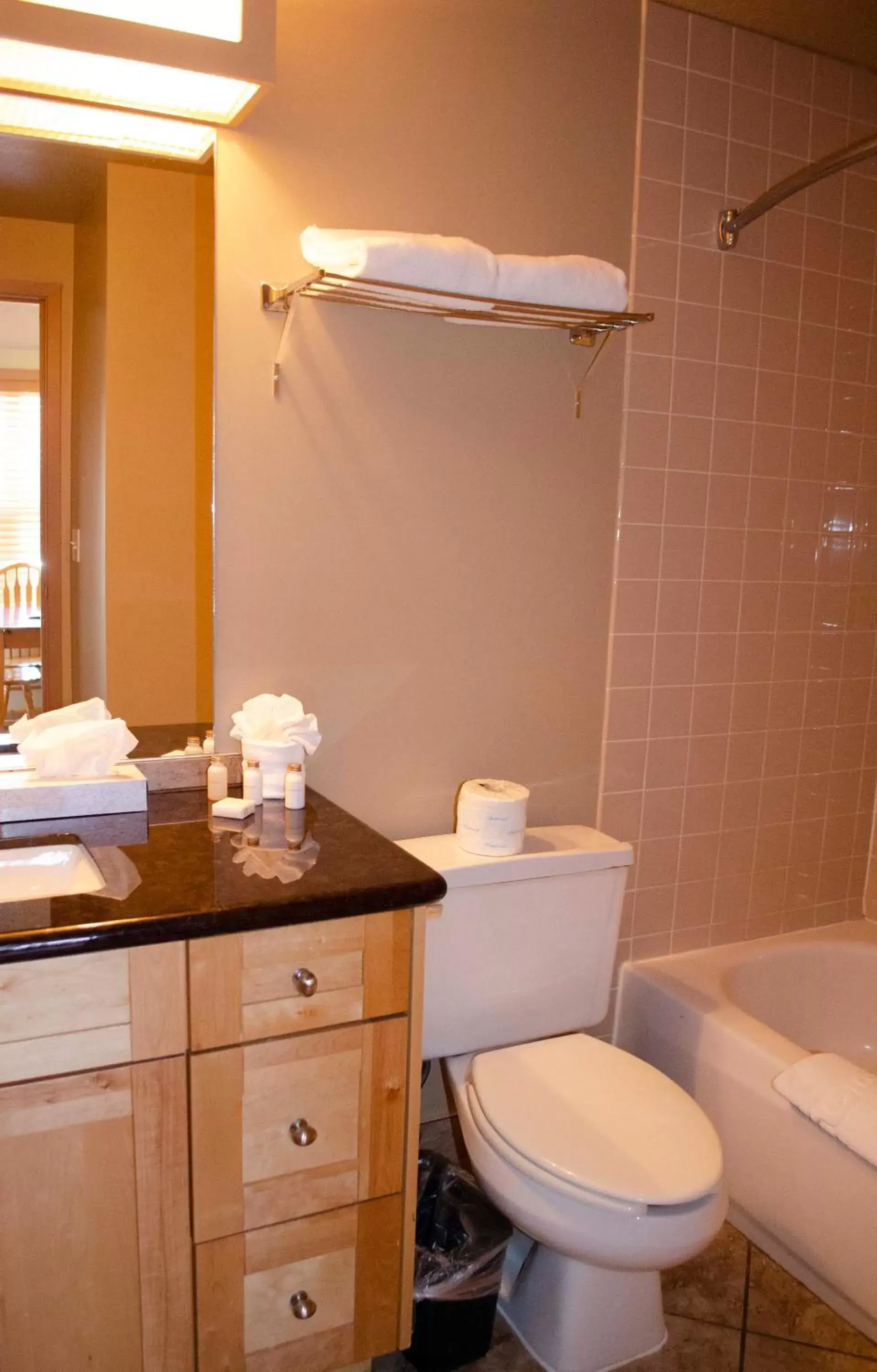 Shower, Bathroom in Waterton Lakes Lodge Resort