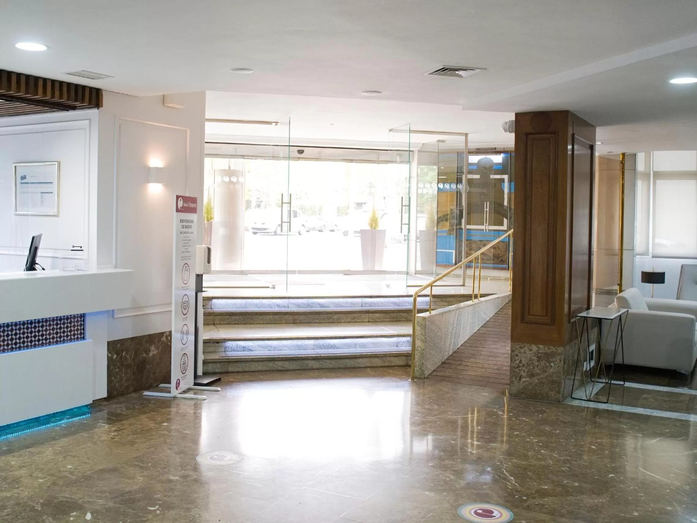 Lobby or reception in Hotel Pasarela