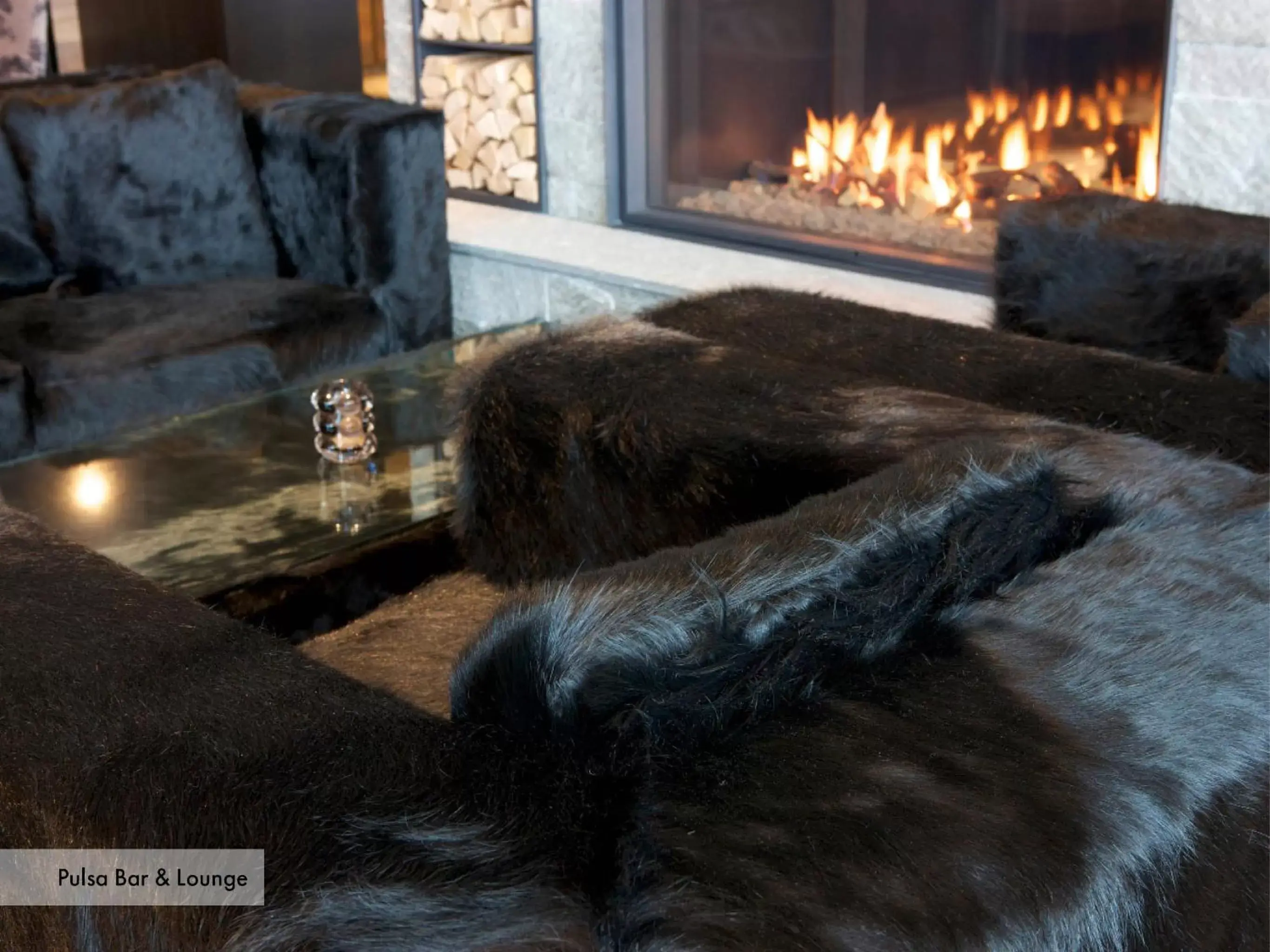 Lounge or bar in Grischa - Das Hotel Davos Lounge or bar in Grischa - Das Hotel Davos