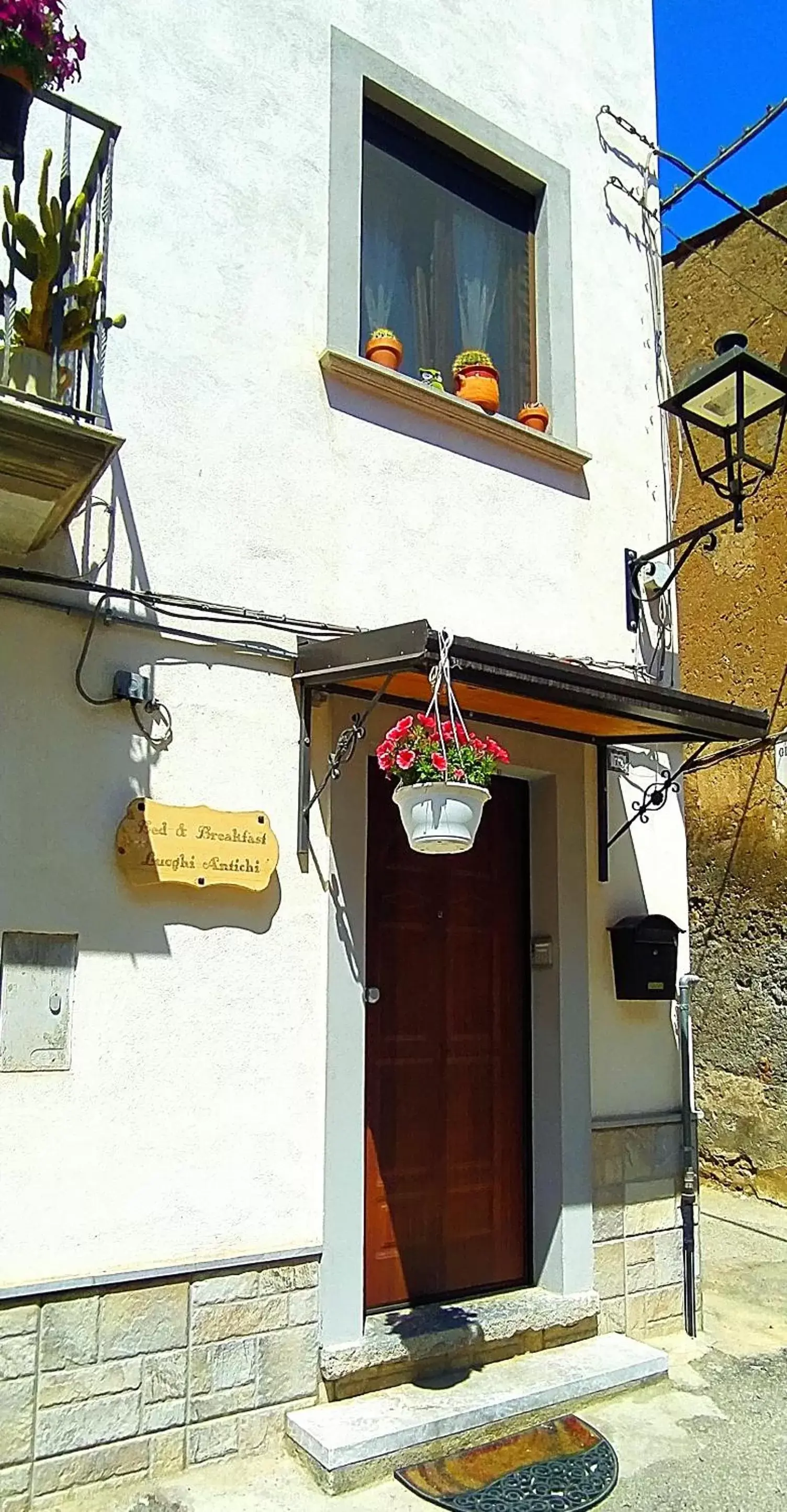 Facade/entrance, Property Building in B & B Luoghi Antichi