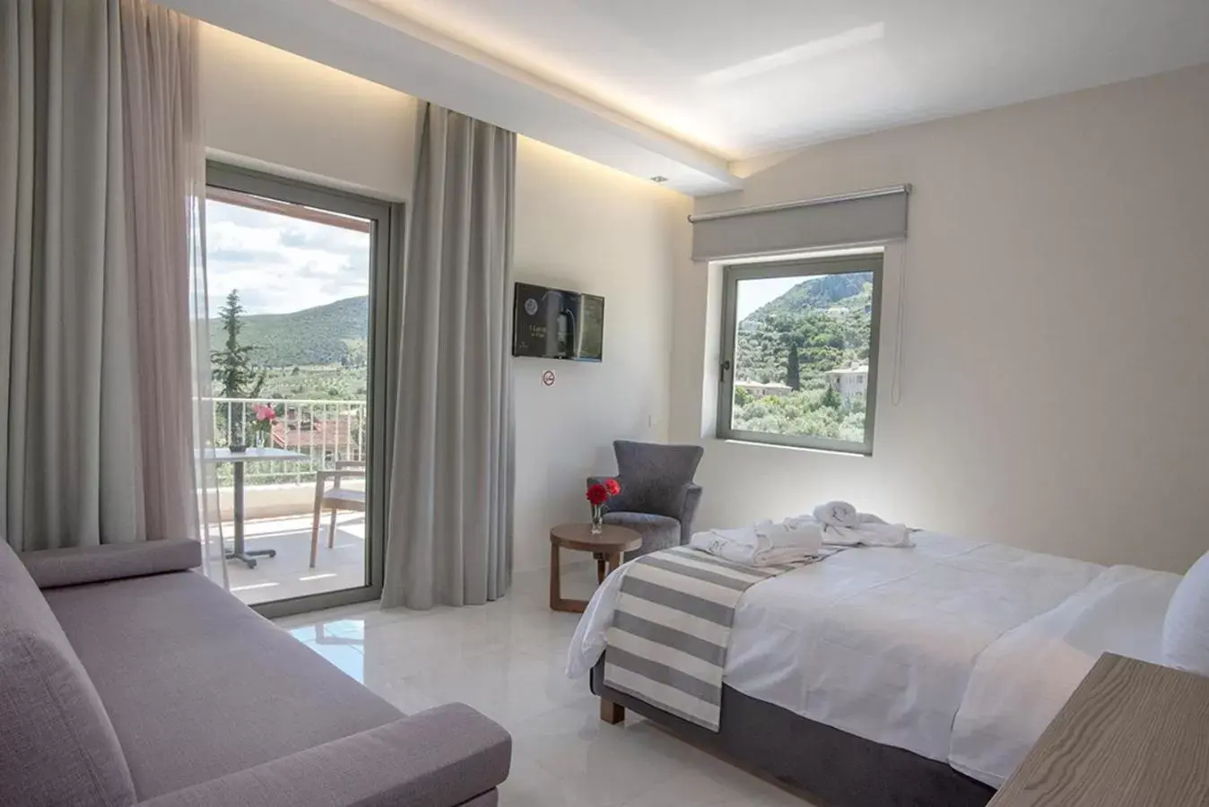 Suite with Balcony in Nafplia Terra Suite with Balcony in Nafplia Terra