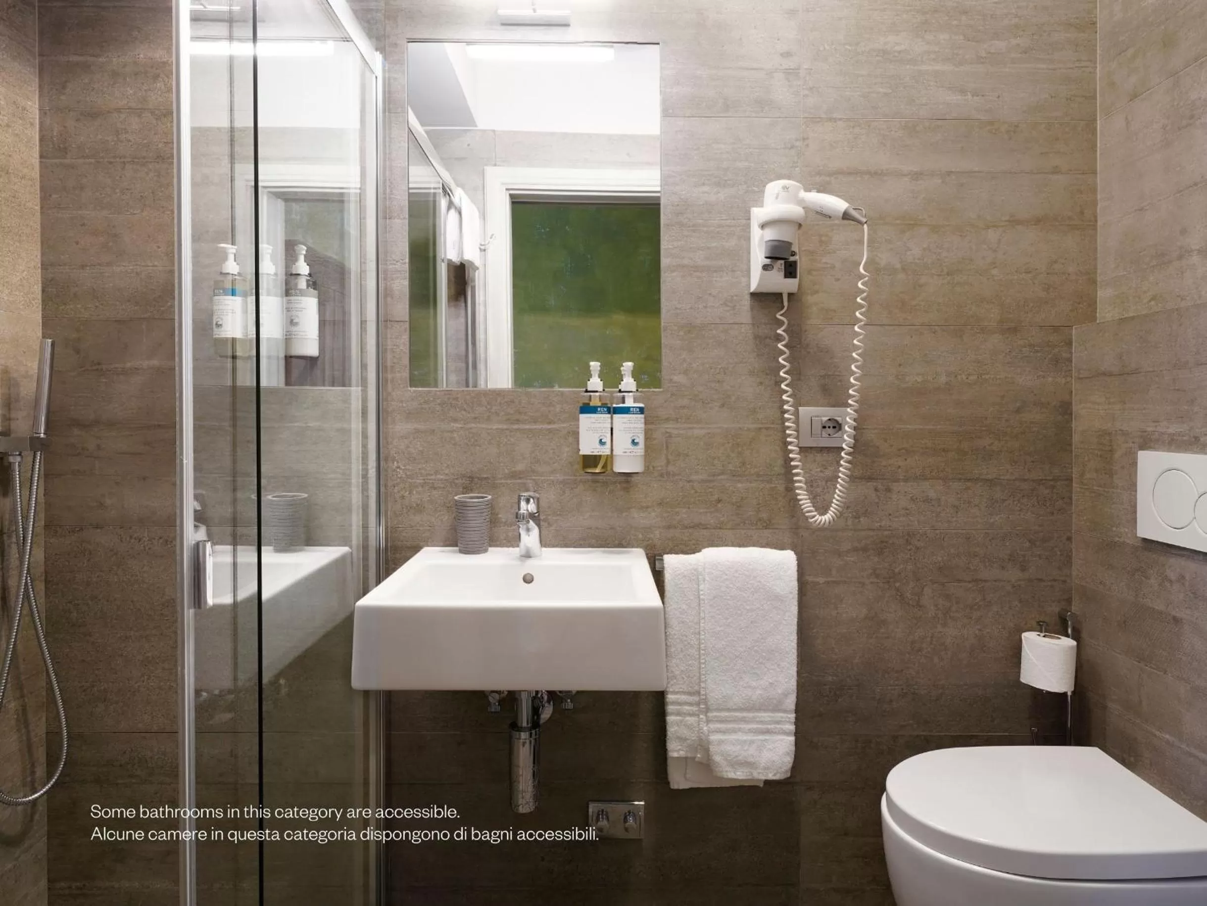 Bathroom in Numa Florence Rodo