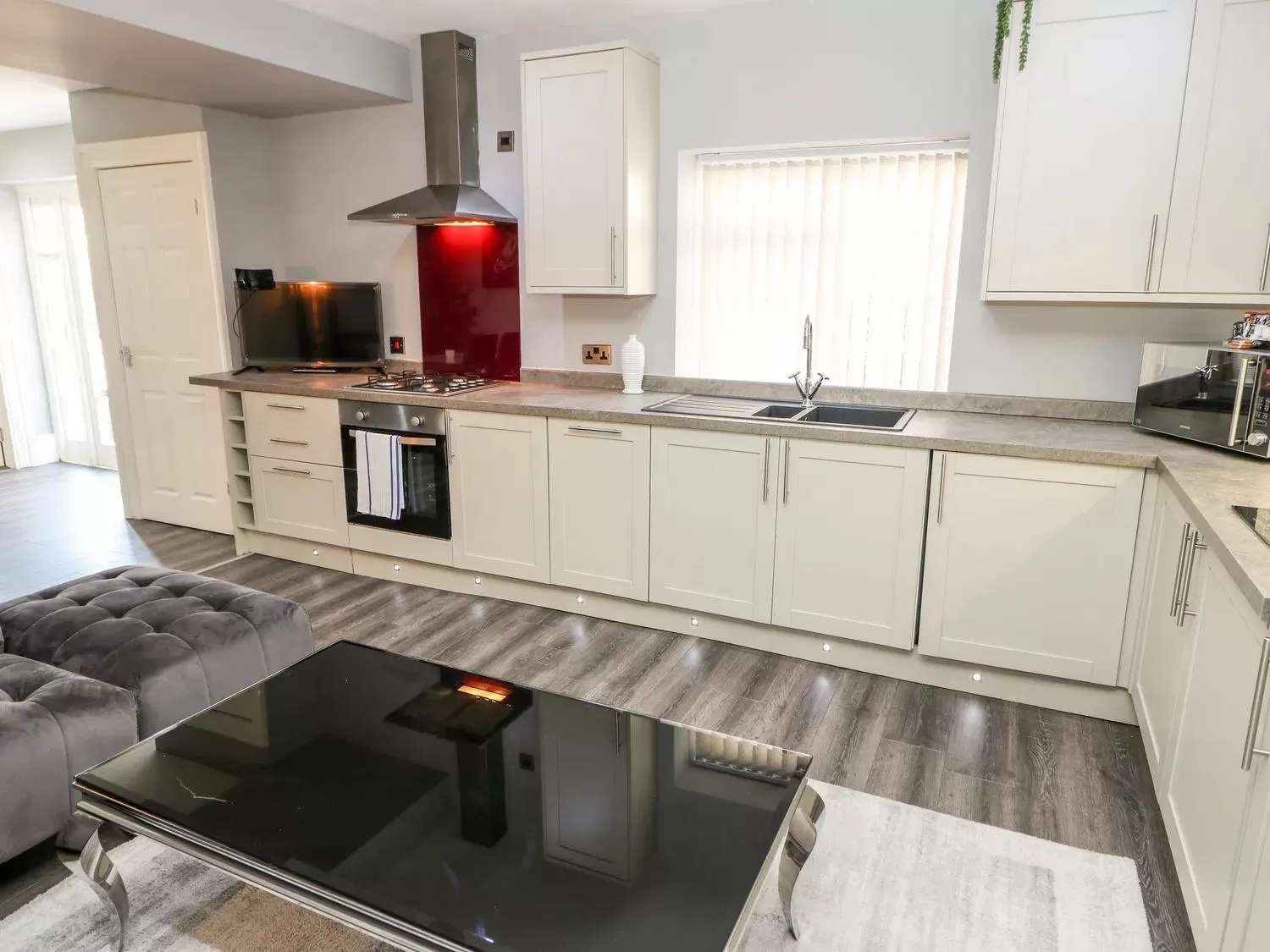 Kitchen/Kitchenette in St John's North Hotel Apartments