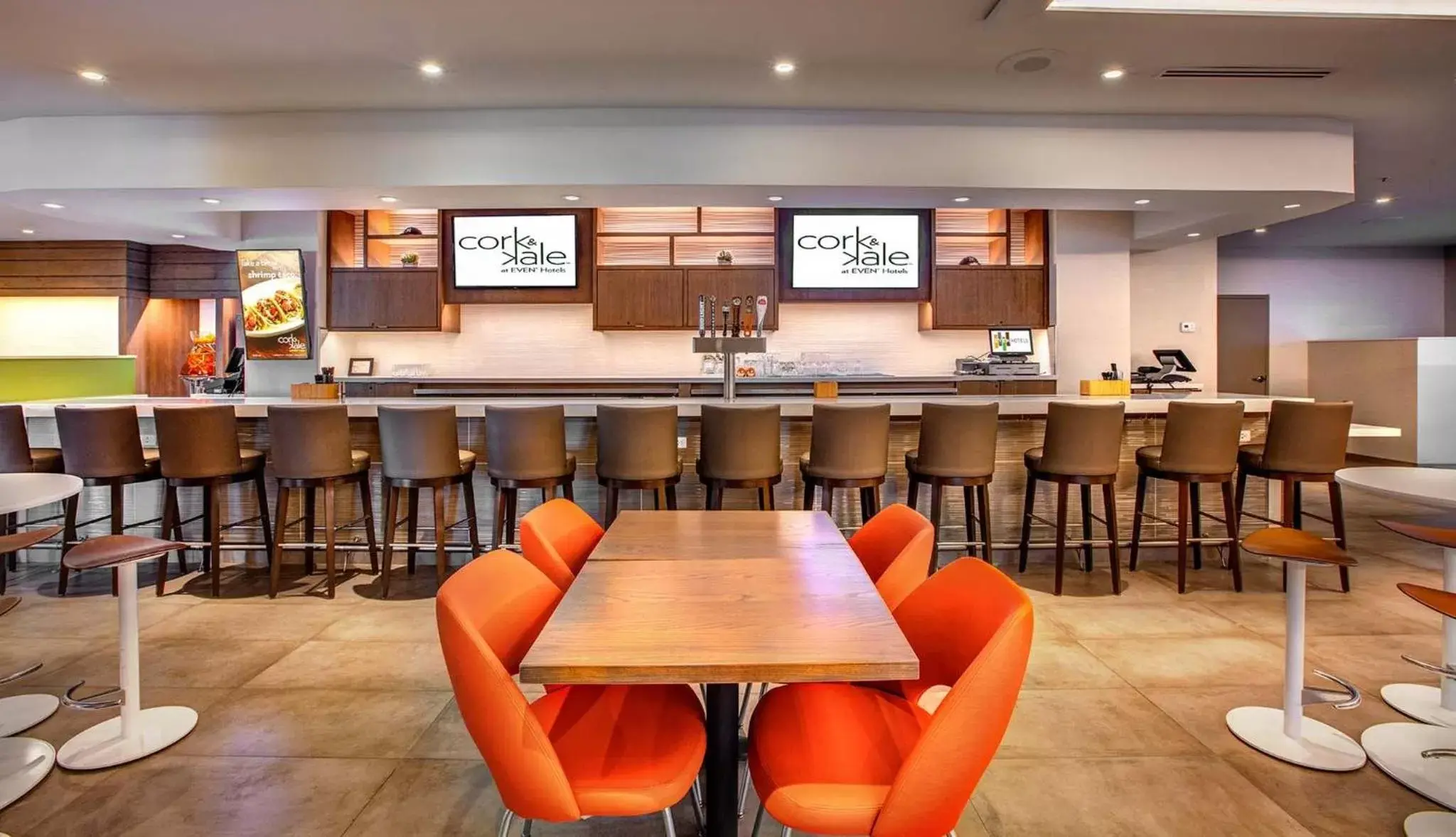 Lounge or bar, Restaurant/Places to Eat in EVEN Hotels Sarasota-Lakewood Ranch, an IHG Hotel