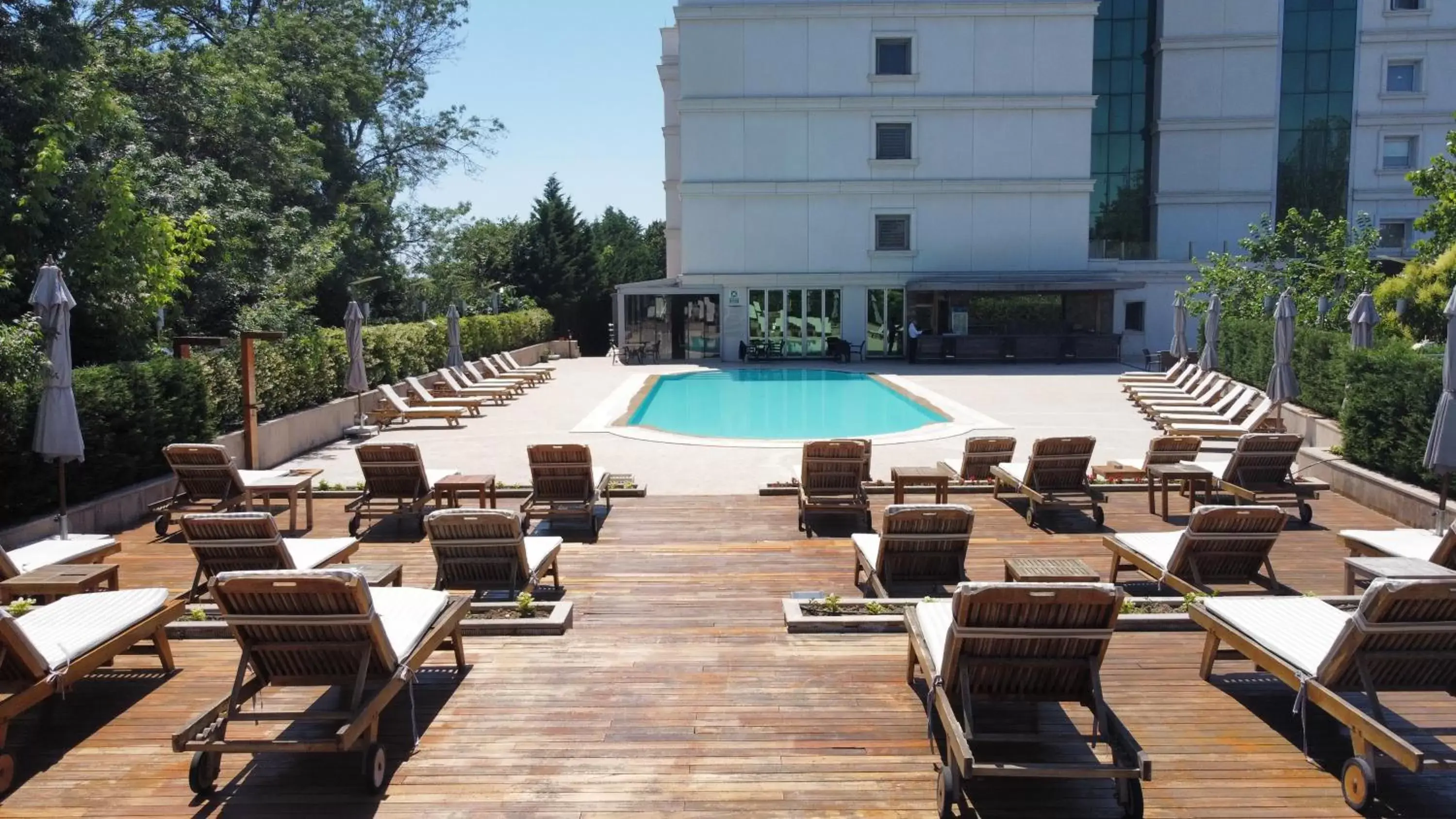 Swimming pool in Cevahir Hotel Istanbul Asia