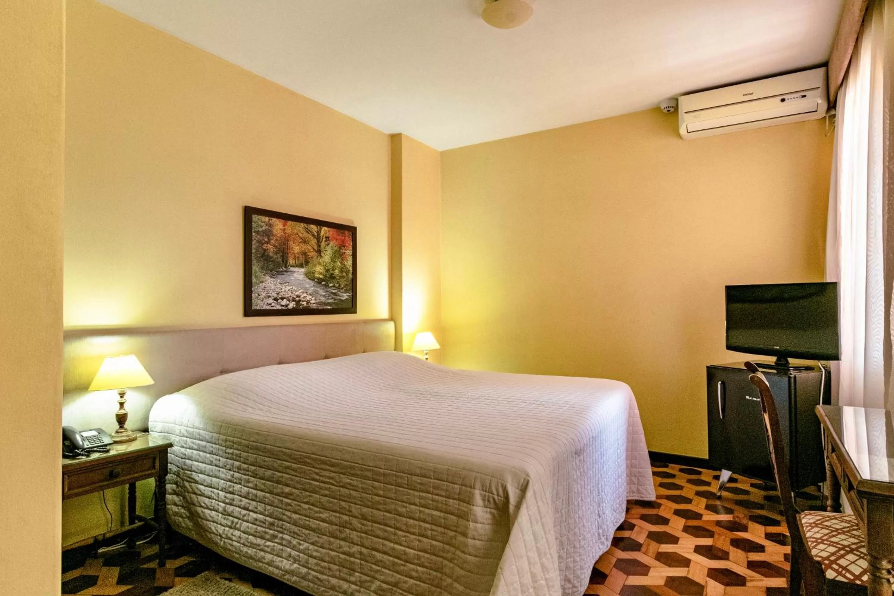 Bed in Hotel San Rafael