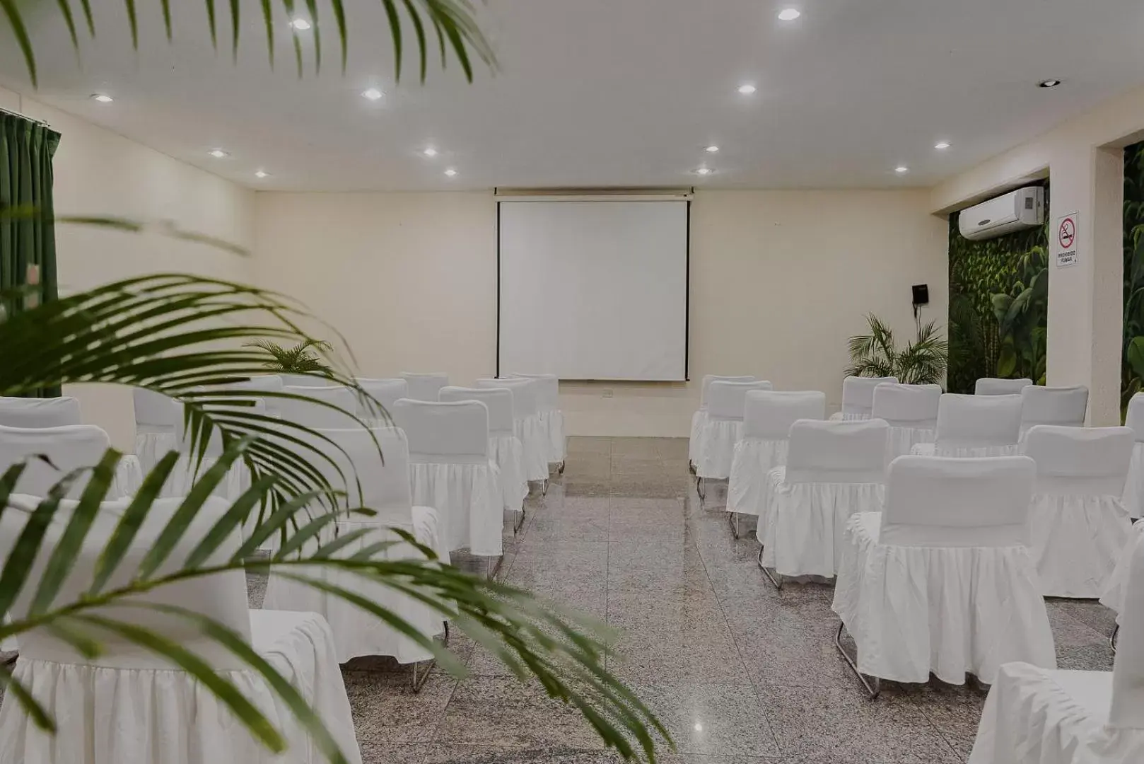 Meeting/conference room in Hotel Los Aluxes