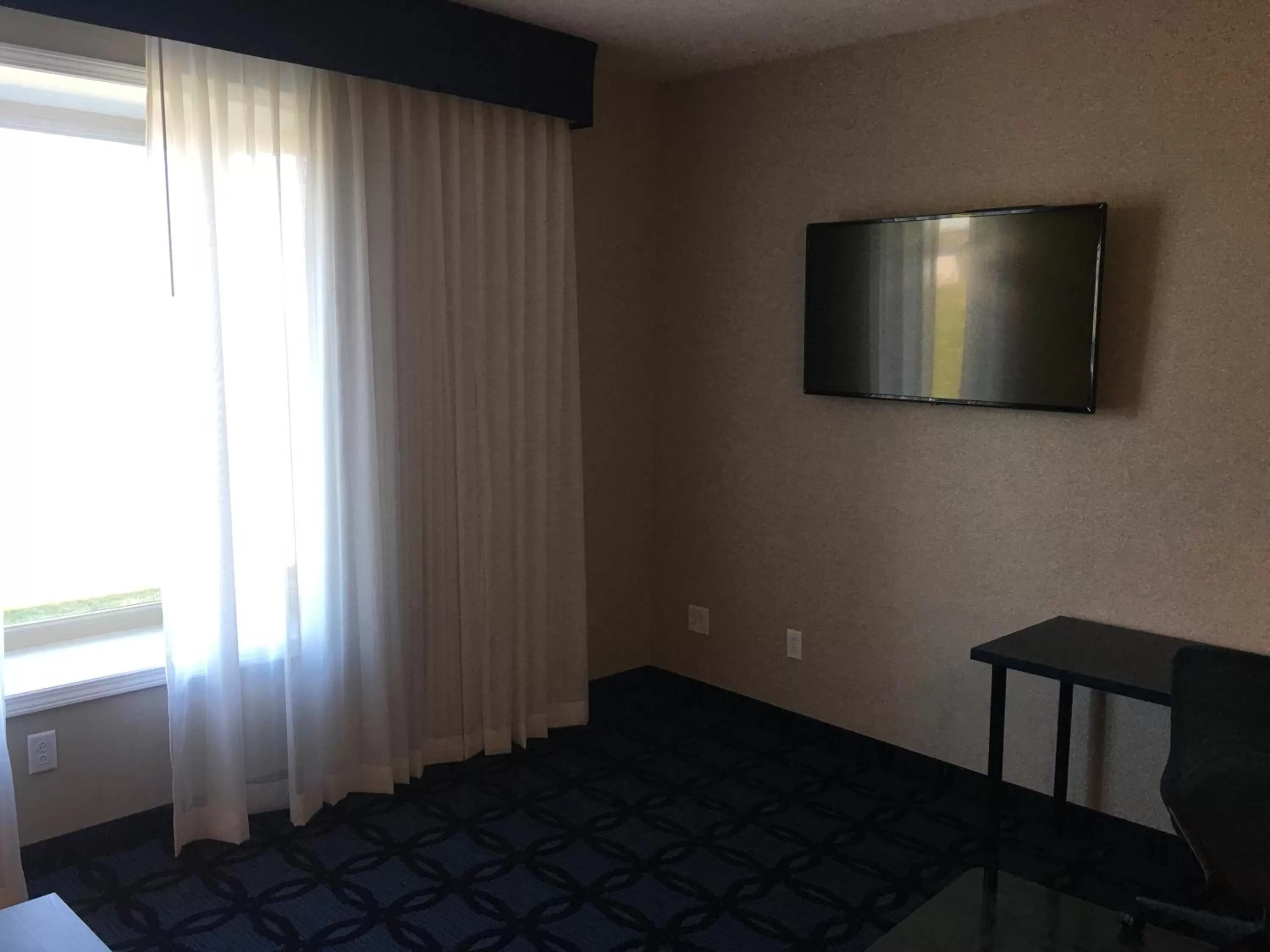 TV and multimedia in Riverside inn hannibal