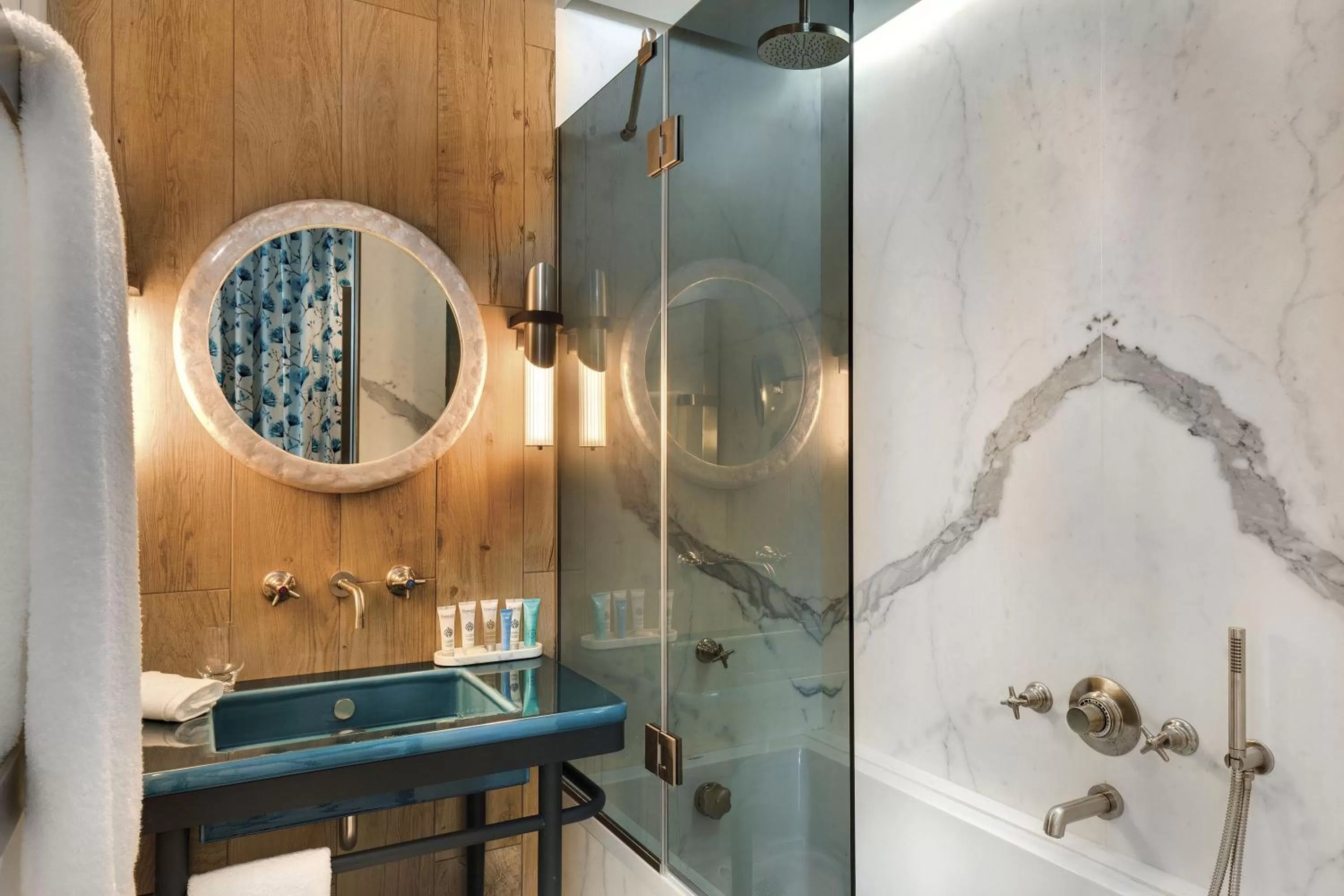 Bathroom in La Demeure Montaigne