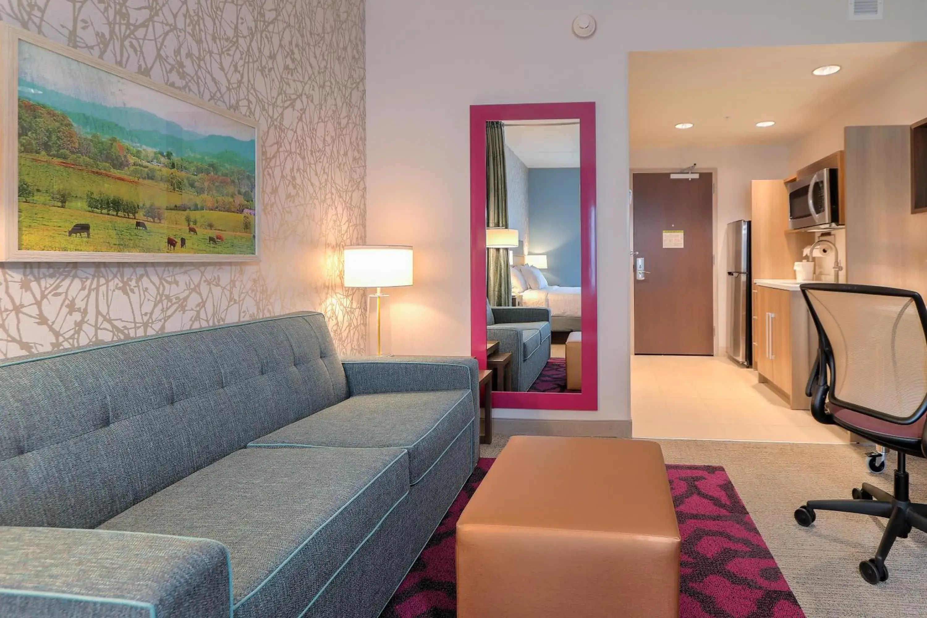 Seating Area in Home2 Suites By Hilton Alcoa Knoxville Airport