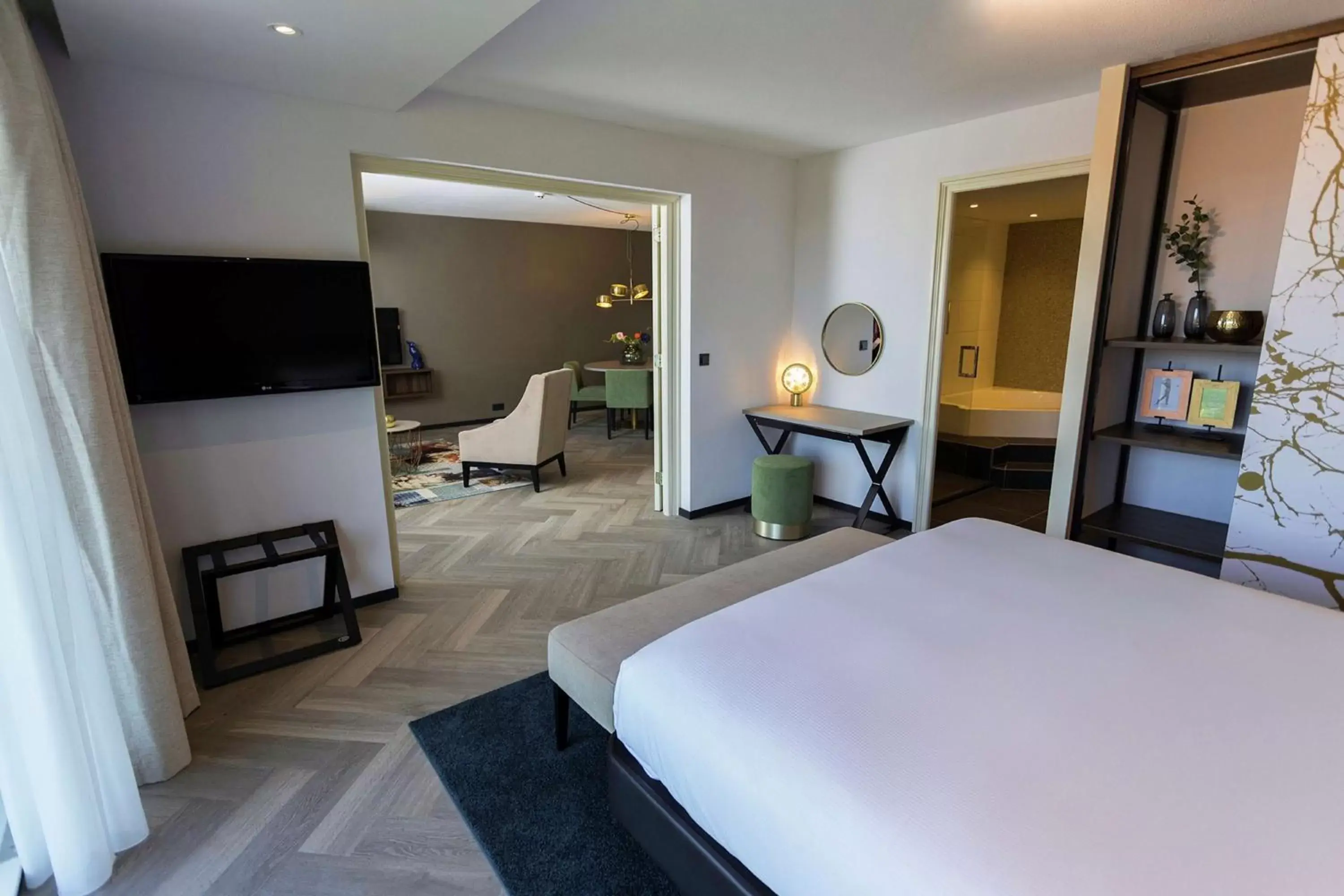 Bedroom, Bed in DoubleTree by Hilton Royal Parc Soestduinen