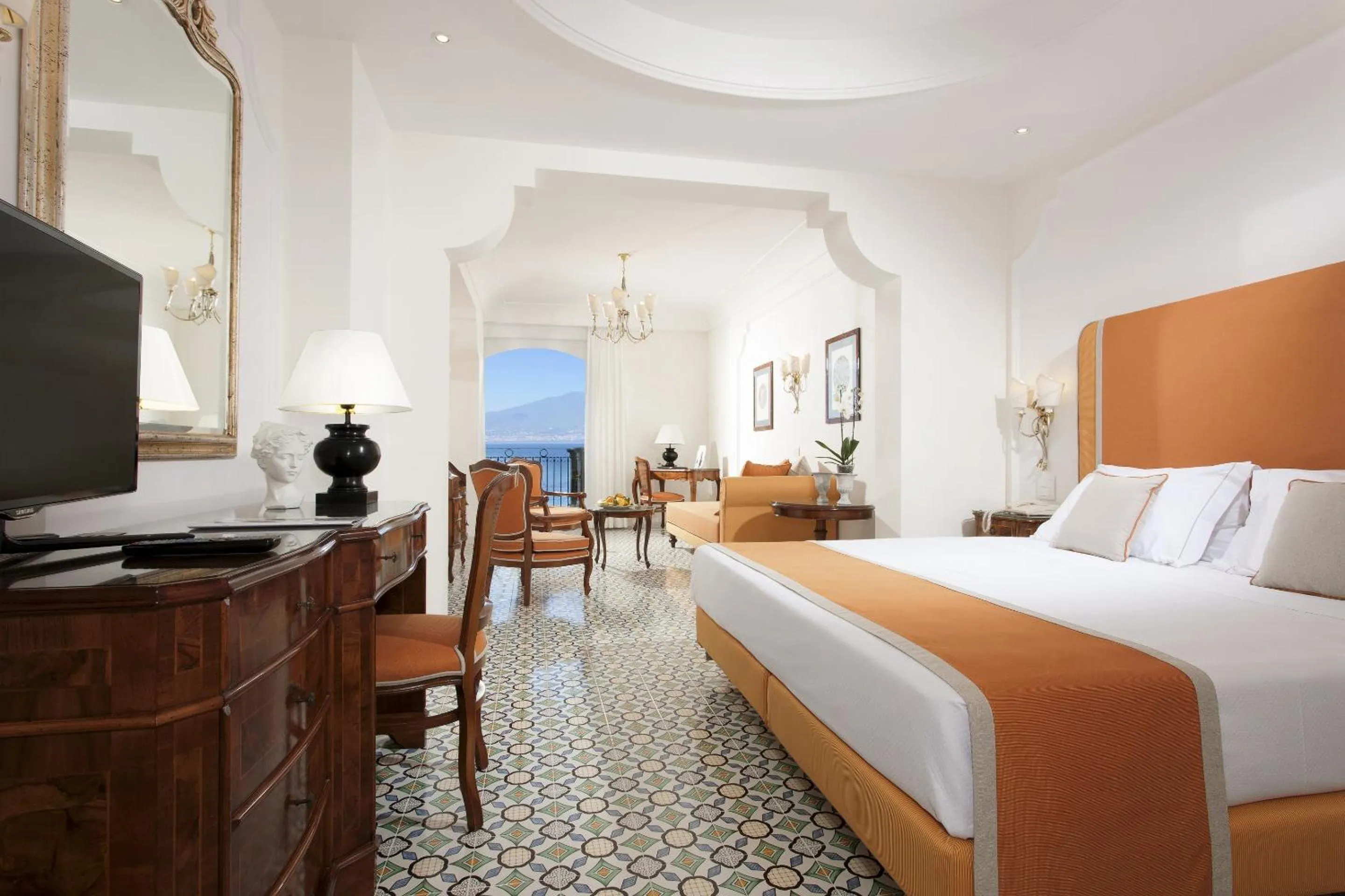 Deluxe Junior Suite in Grand Hotel Ambasciatori