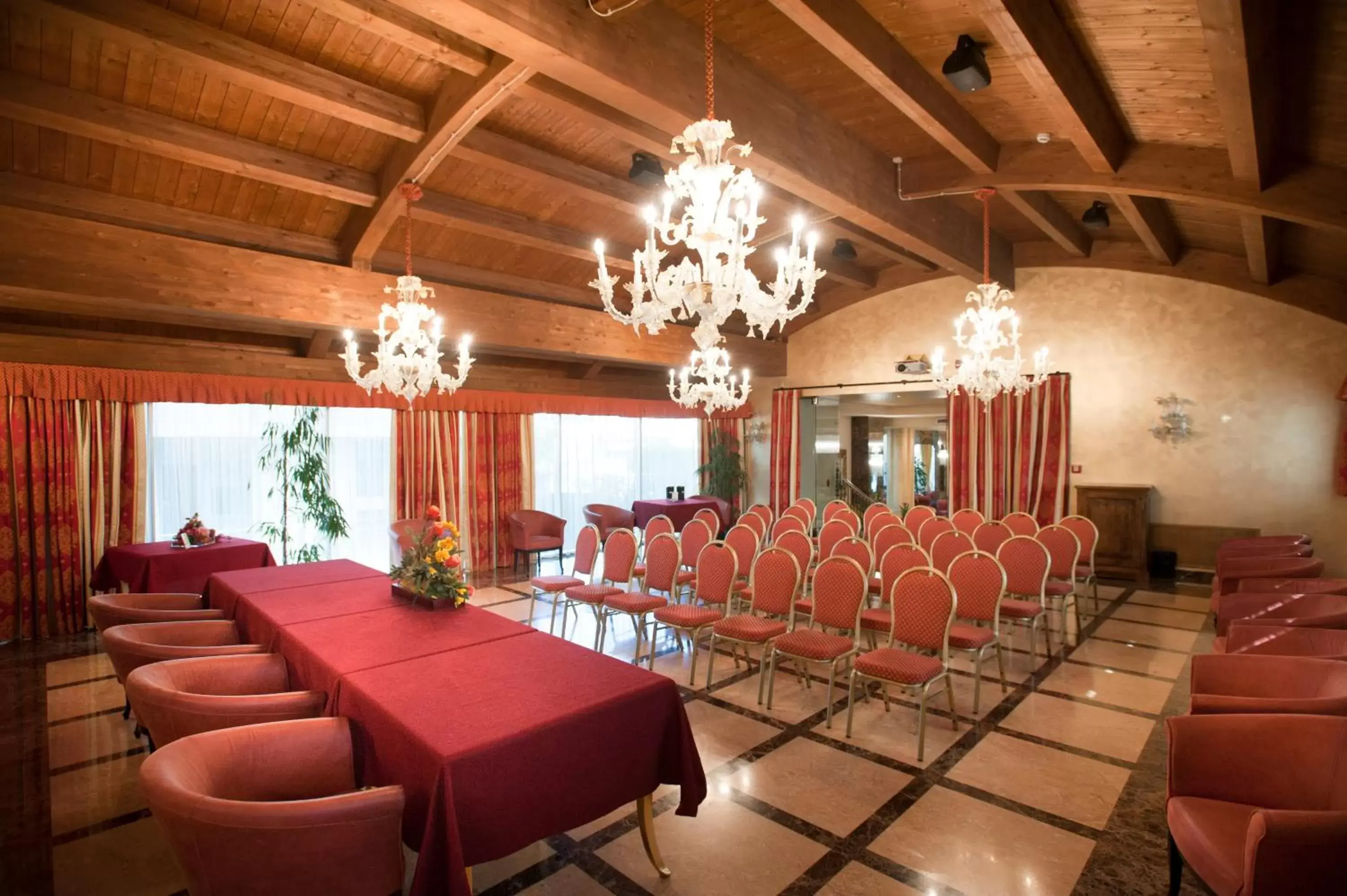 Business facilities in Hotel Calissano