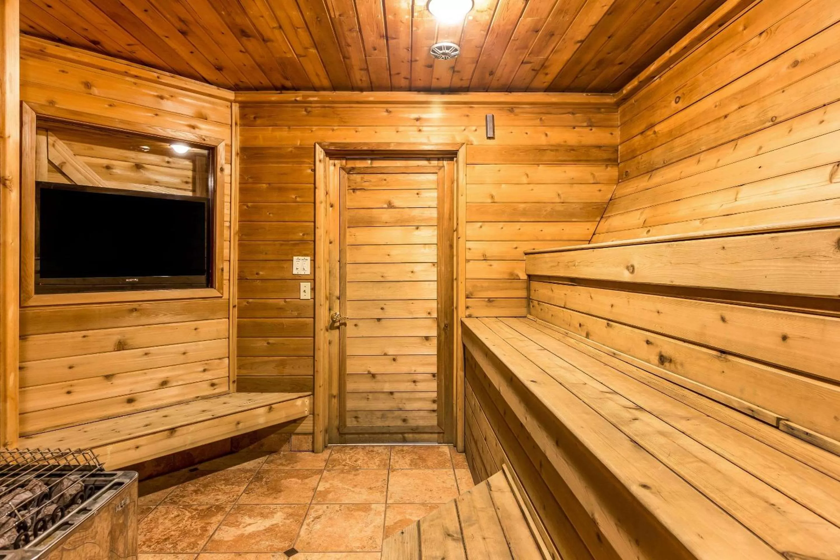 Swimming pool in Comfort Inn