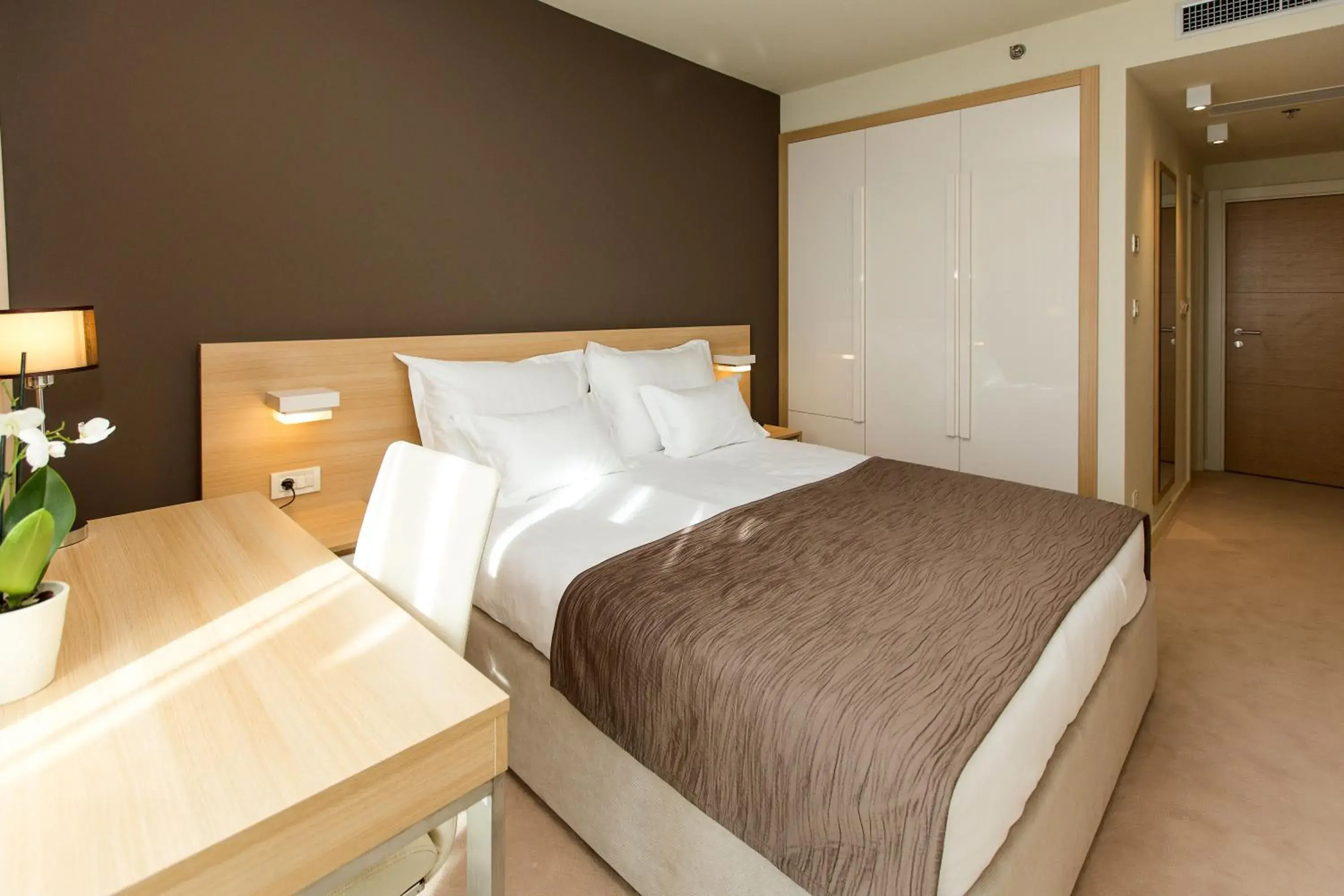 Bedroom, Bed in Hotel Crikvenica