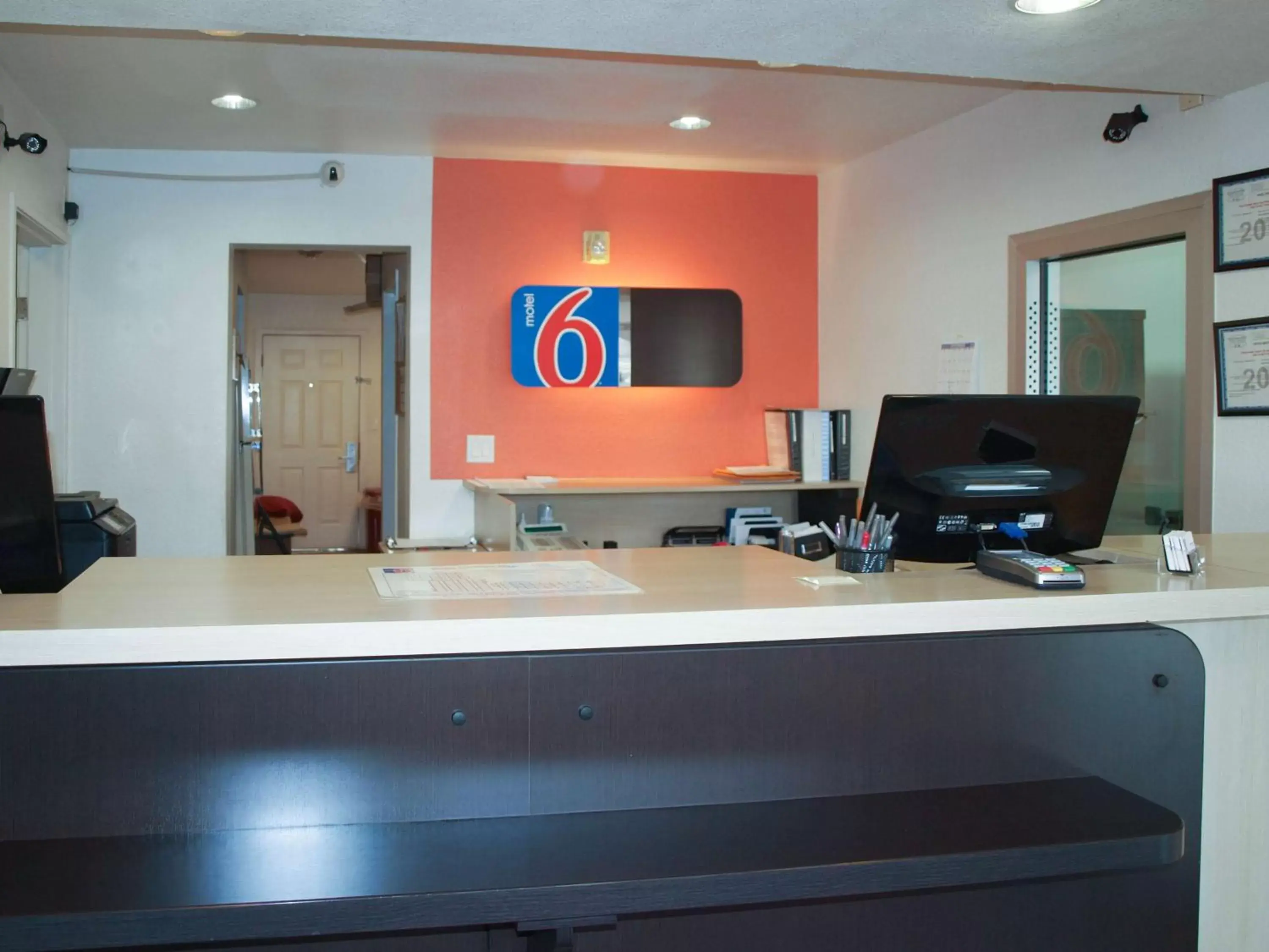 Lobby or reception, TV/Entertainment Center in Motel 6-Carson City, NV