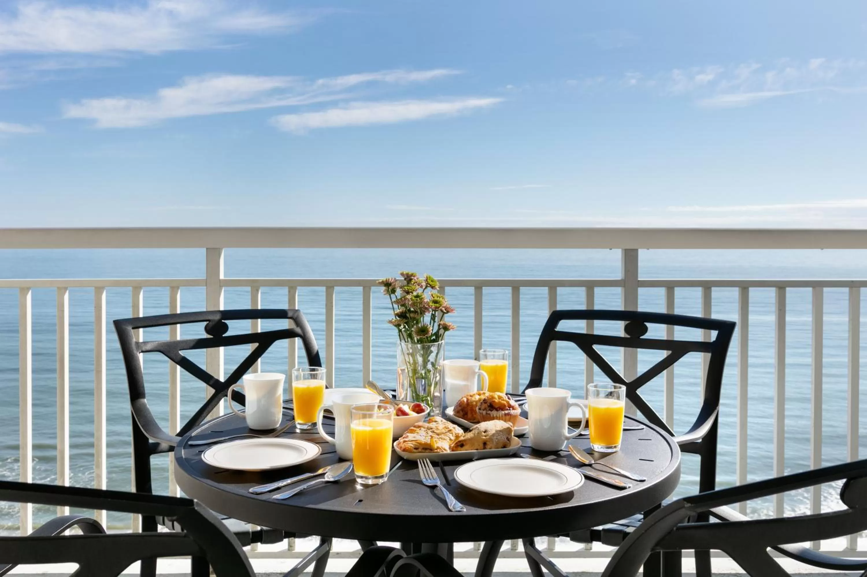 Photo of the whole room in Holiday Inn & Suites Ocean City by IHG