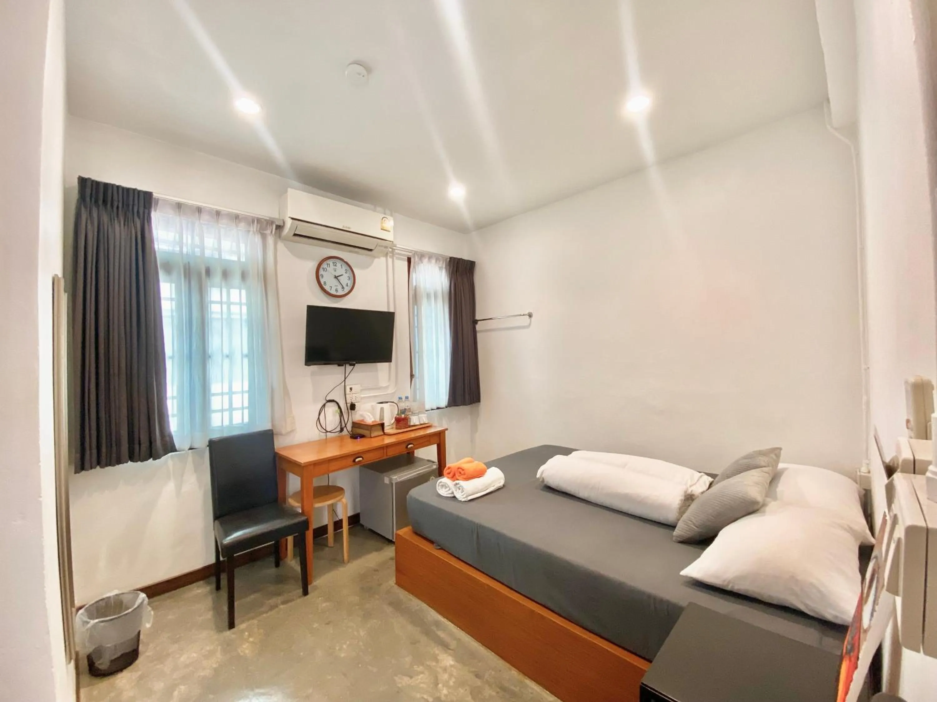 Bed in Tiny Taladnoi Hostel