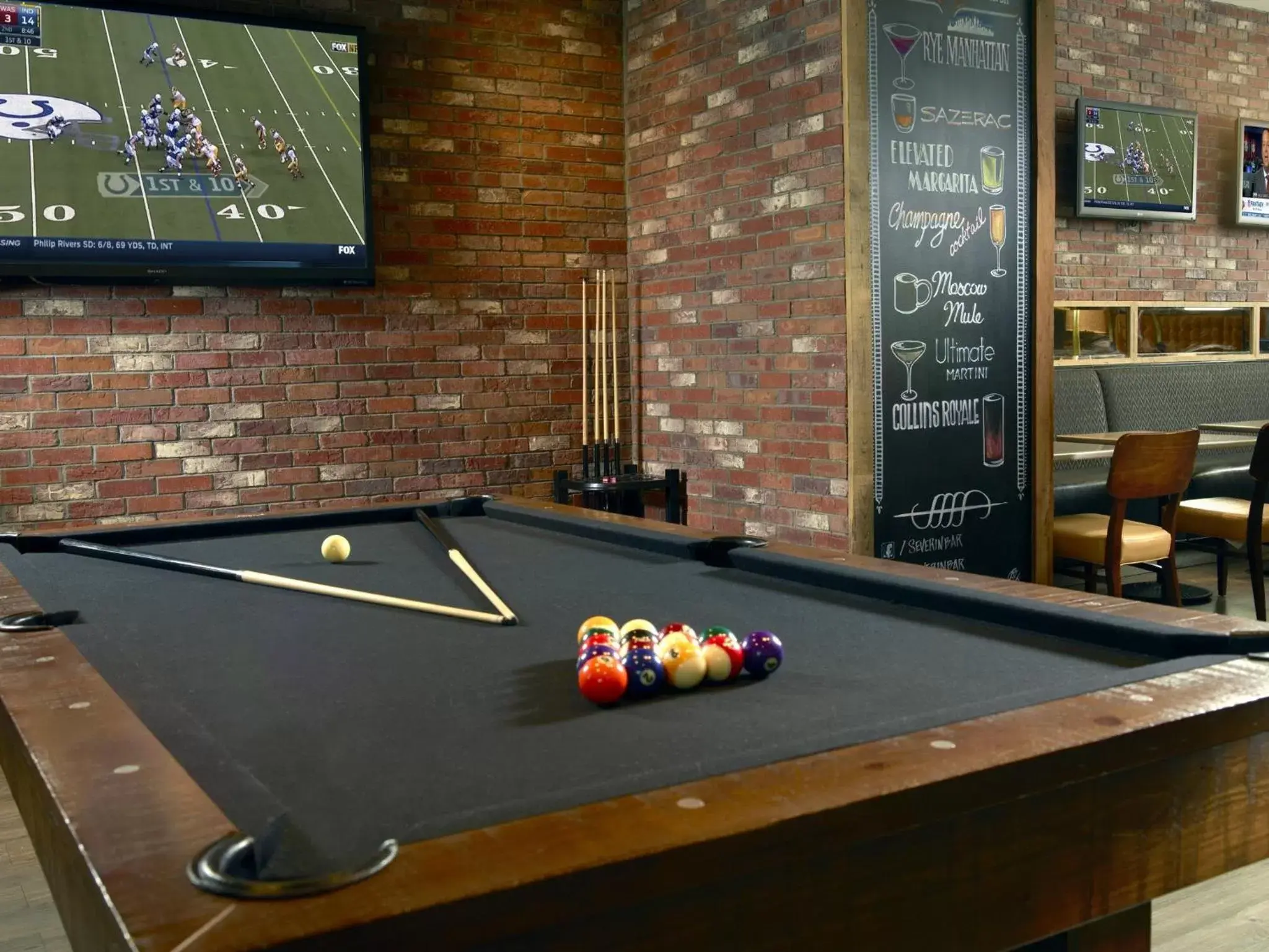 Lounge or bar, Billiards in Omni Severin Hotel