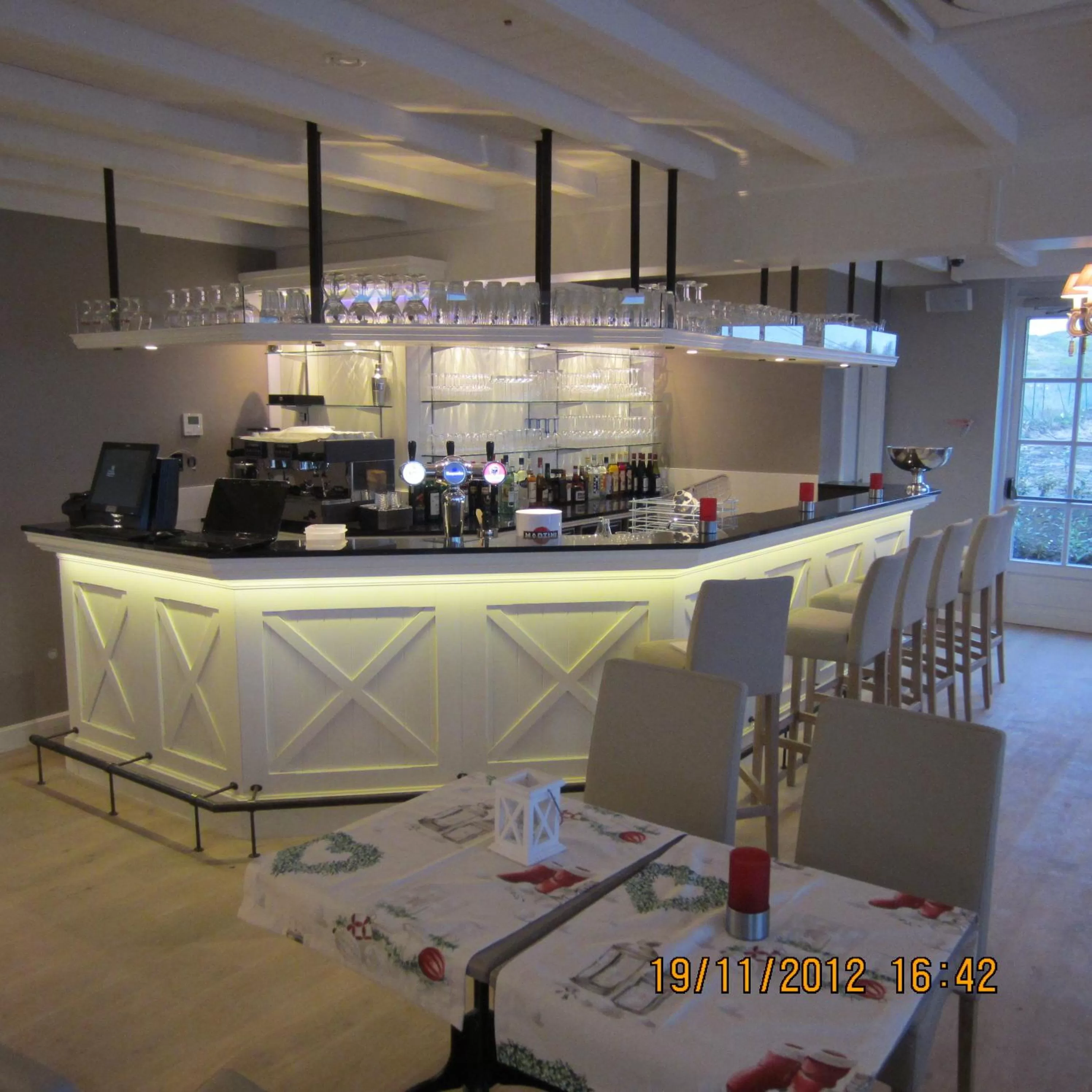 Restaurant/places to eat in Ara Dune Hotel