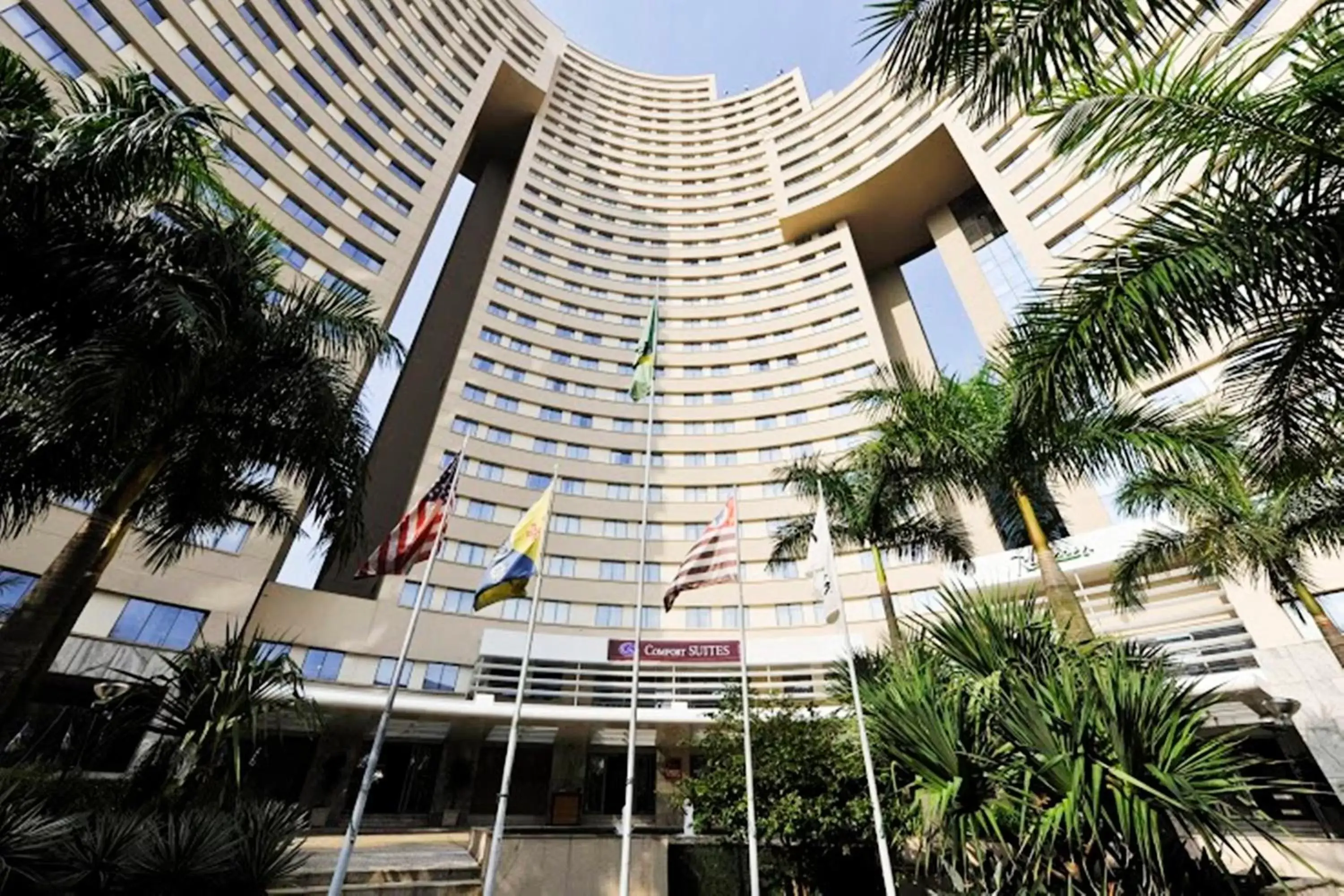 Facade/entrance in Comfort Suites Alphaville Facade/entrance in Comfort Suites Alphaville