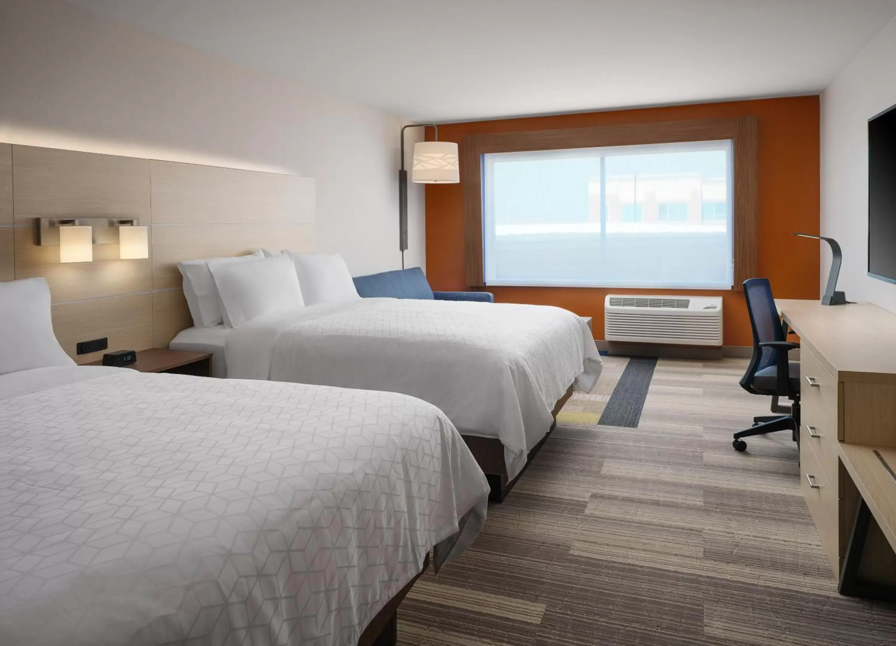 Bedroom, Bed in Holiday Inn Express & Suites - Lockport, an IHG Hotel