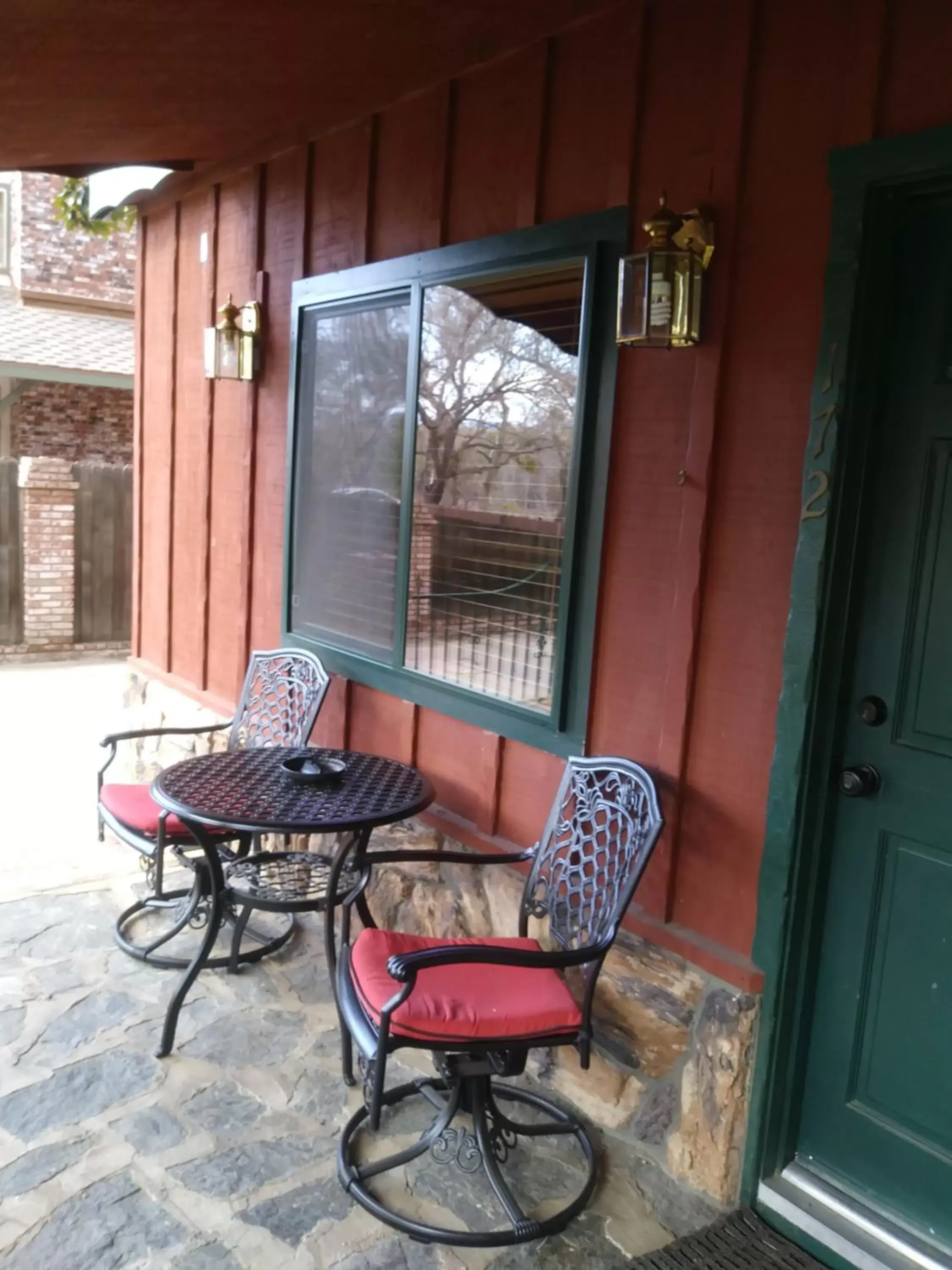 Patio/Outdoor Area in Kernville Inn