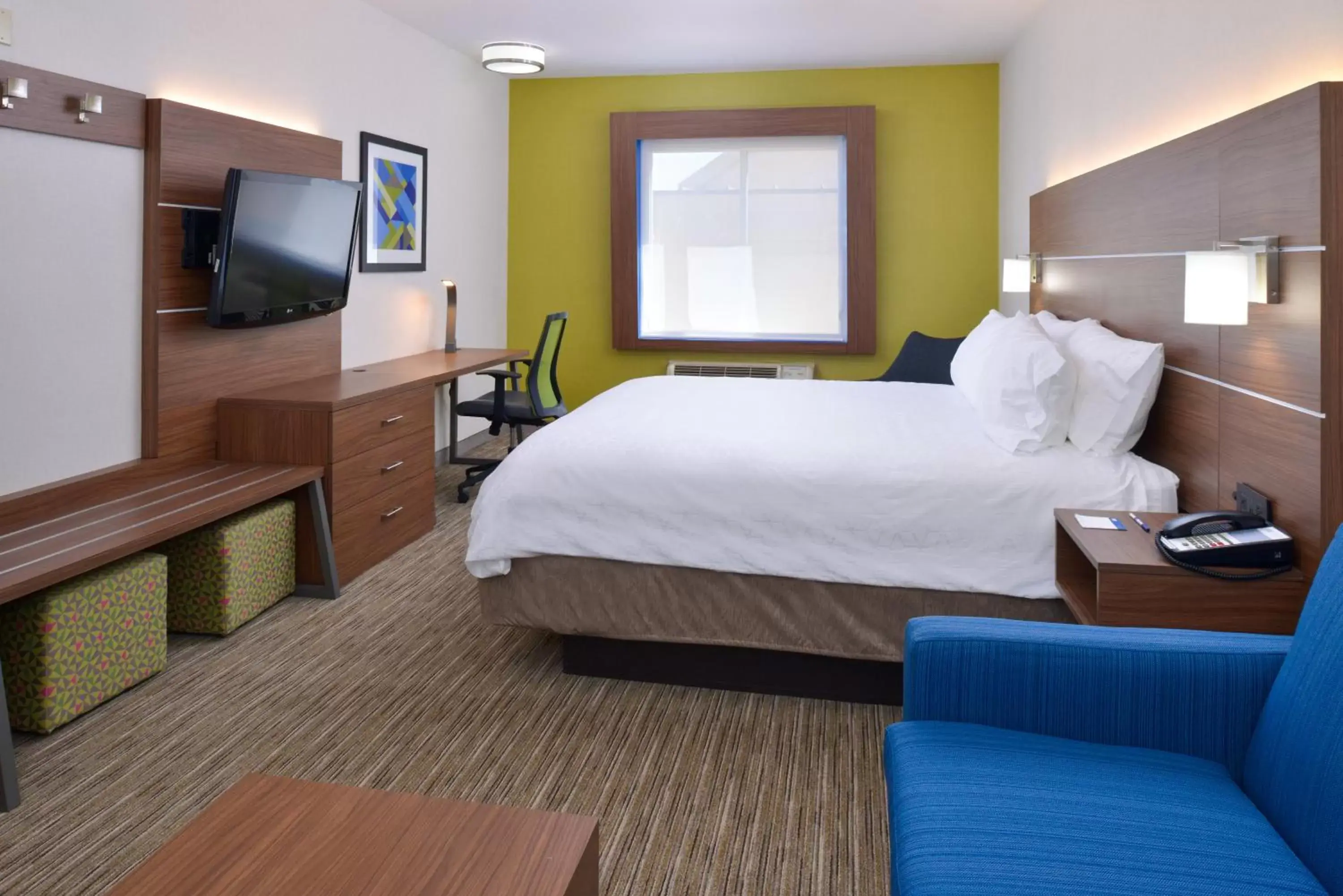 Photo of the whole room, Bed in Holiday Inn Express Hotel & Suites Abilene Mall South, an IHG Hotel