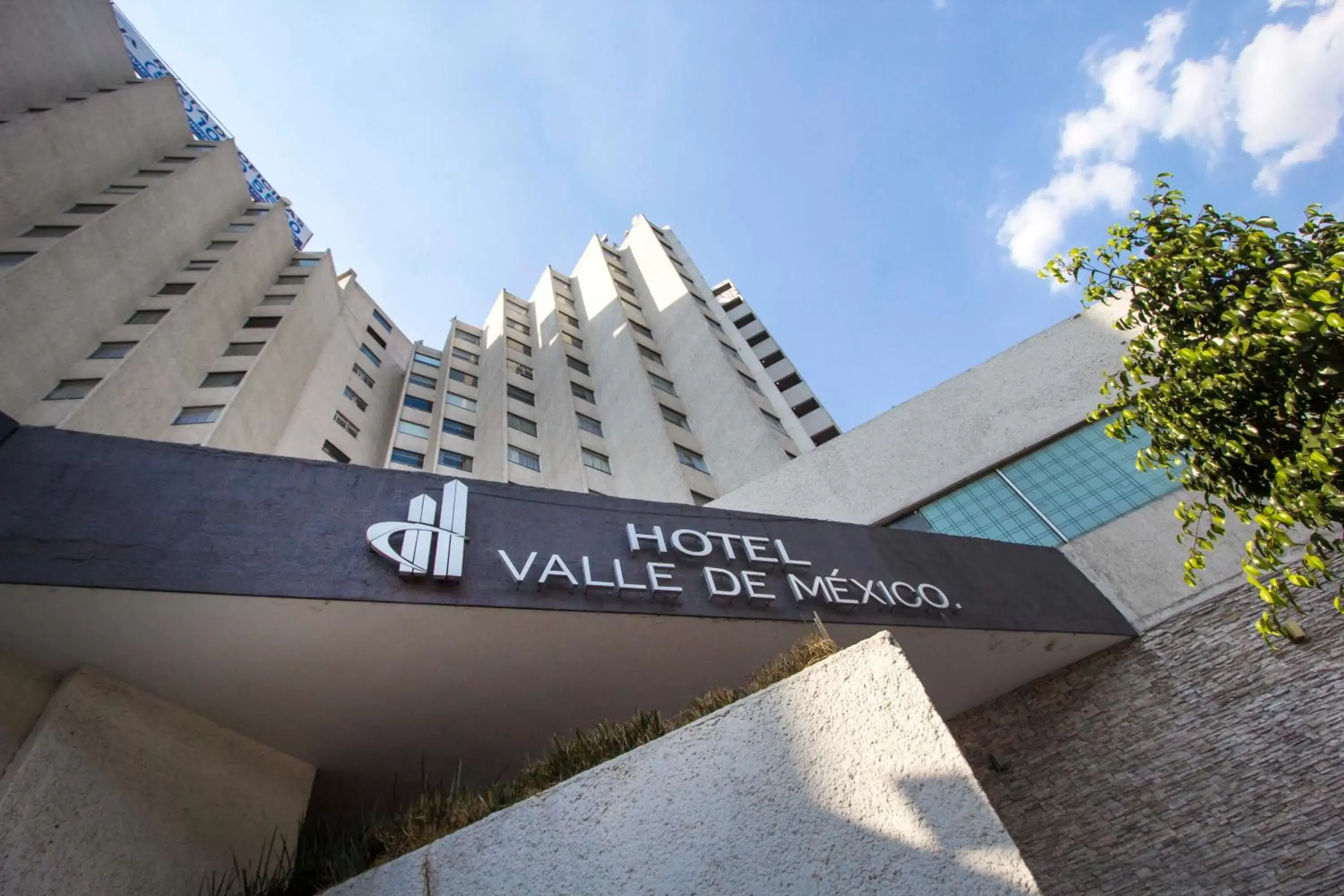Facade/entrance in Hotel Valle de Mexico Toreo