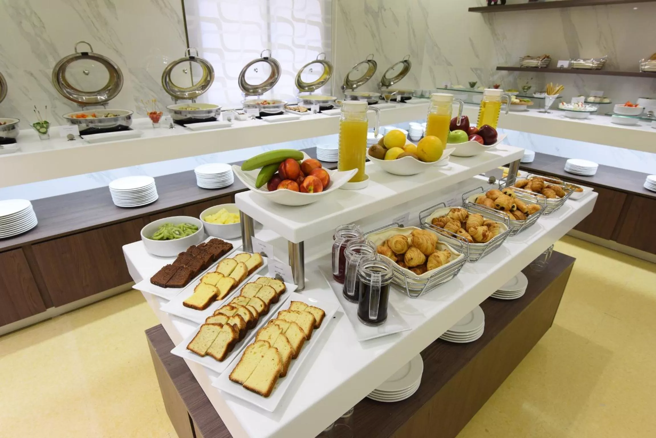 Restaurant/places to eat in Ramada by Wyndham Downtown Beirut