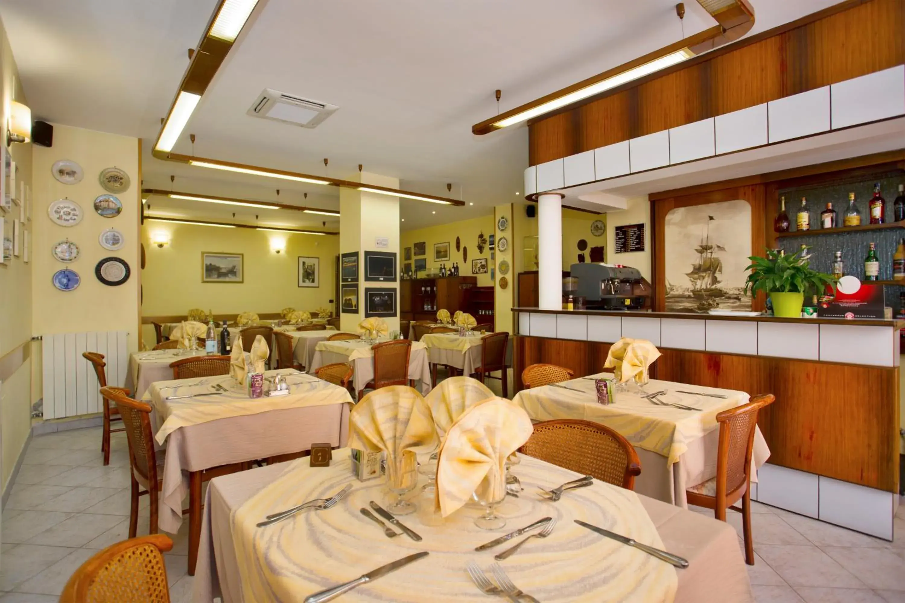 Restaurant/Places to Eat in Hotel Pardini