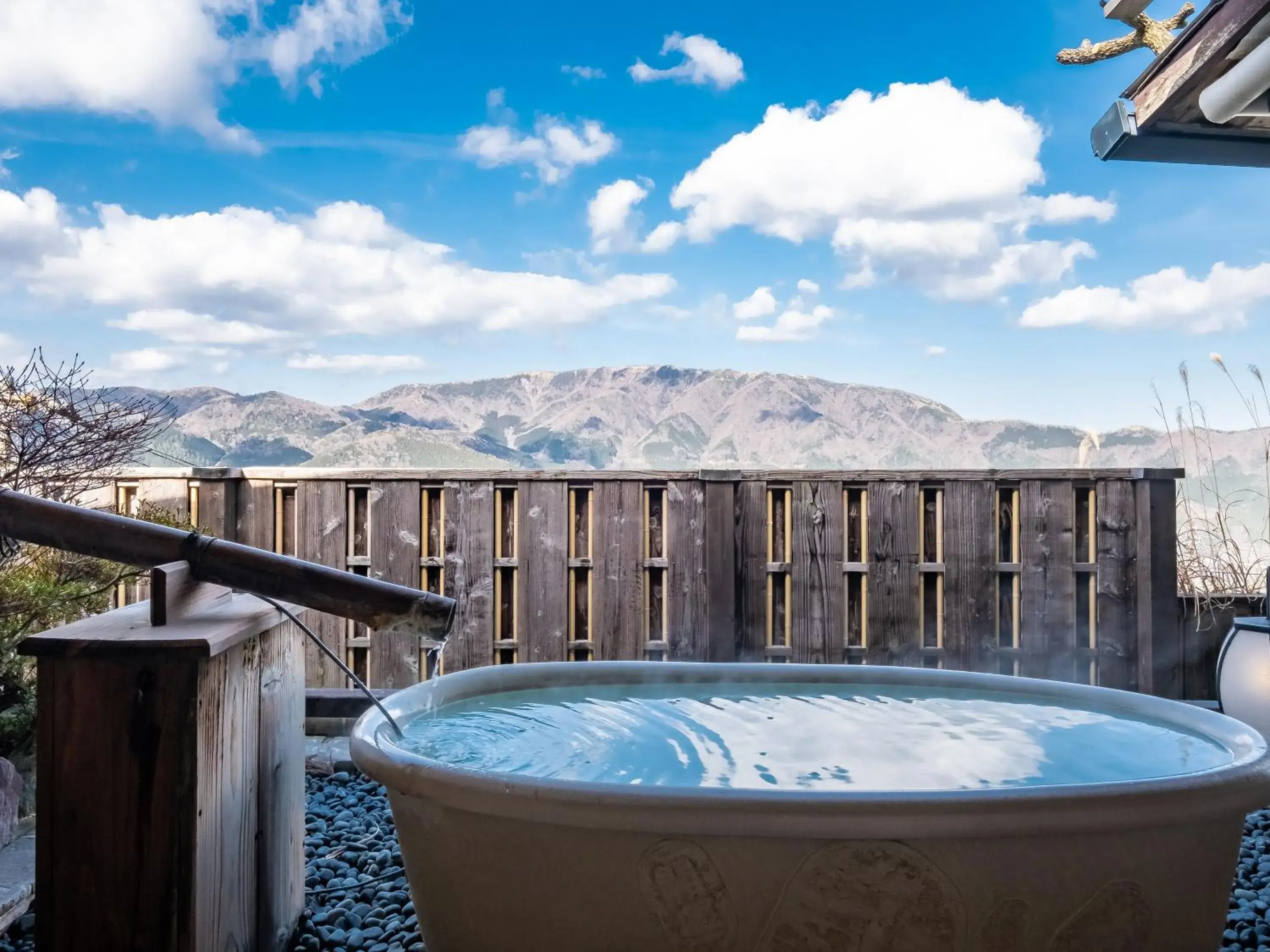 Hot Spring Bath, Swimming Pool in Hakone Shirayunoyado Yamadaya Ryokan