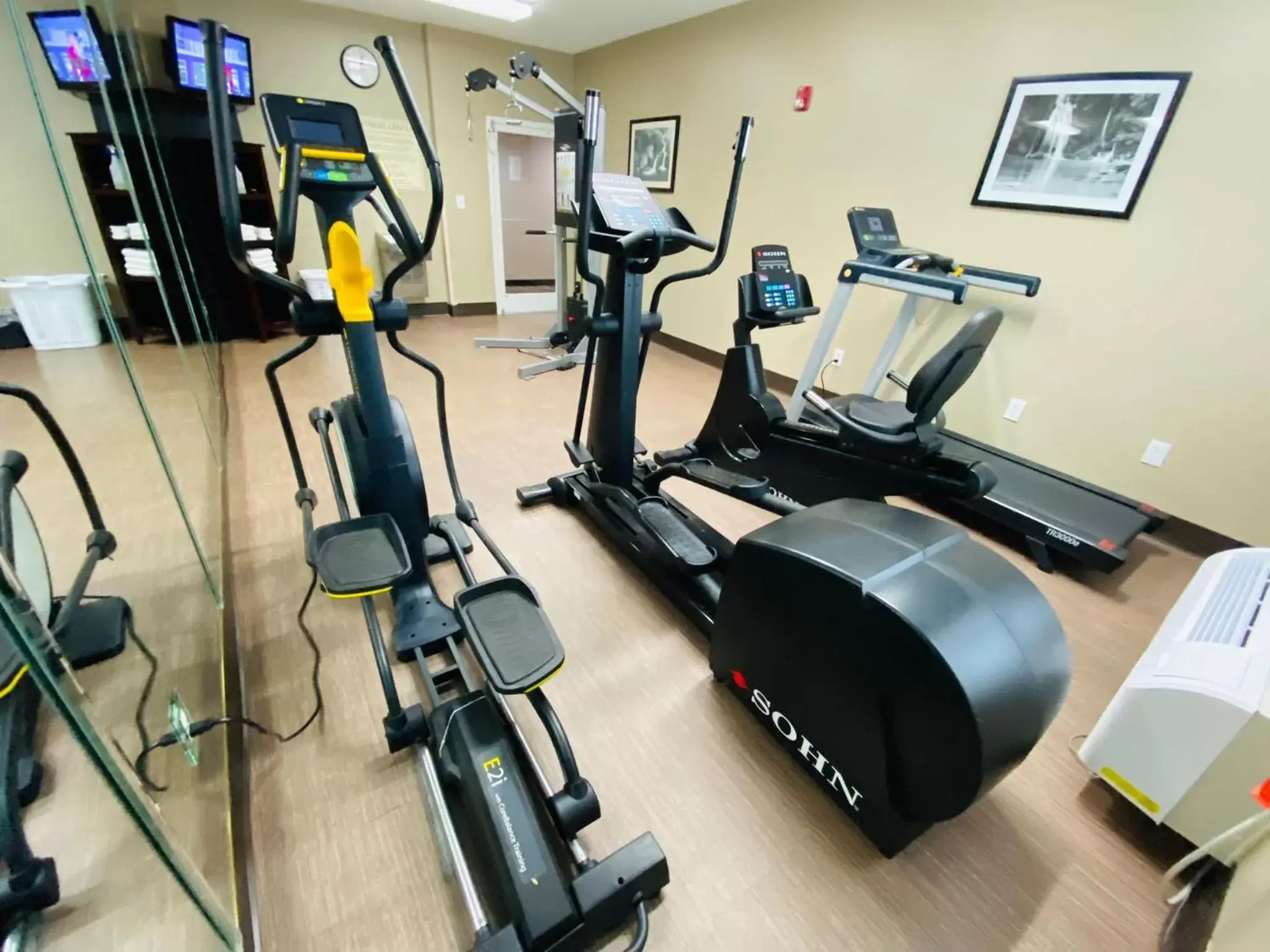 Fitness centre/facilities, Fitness Center/Facilities in Sleep Inn & Suites Jacksonville near Camp Lejeune