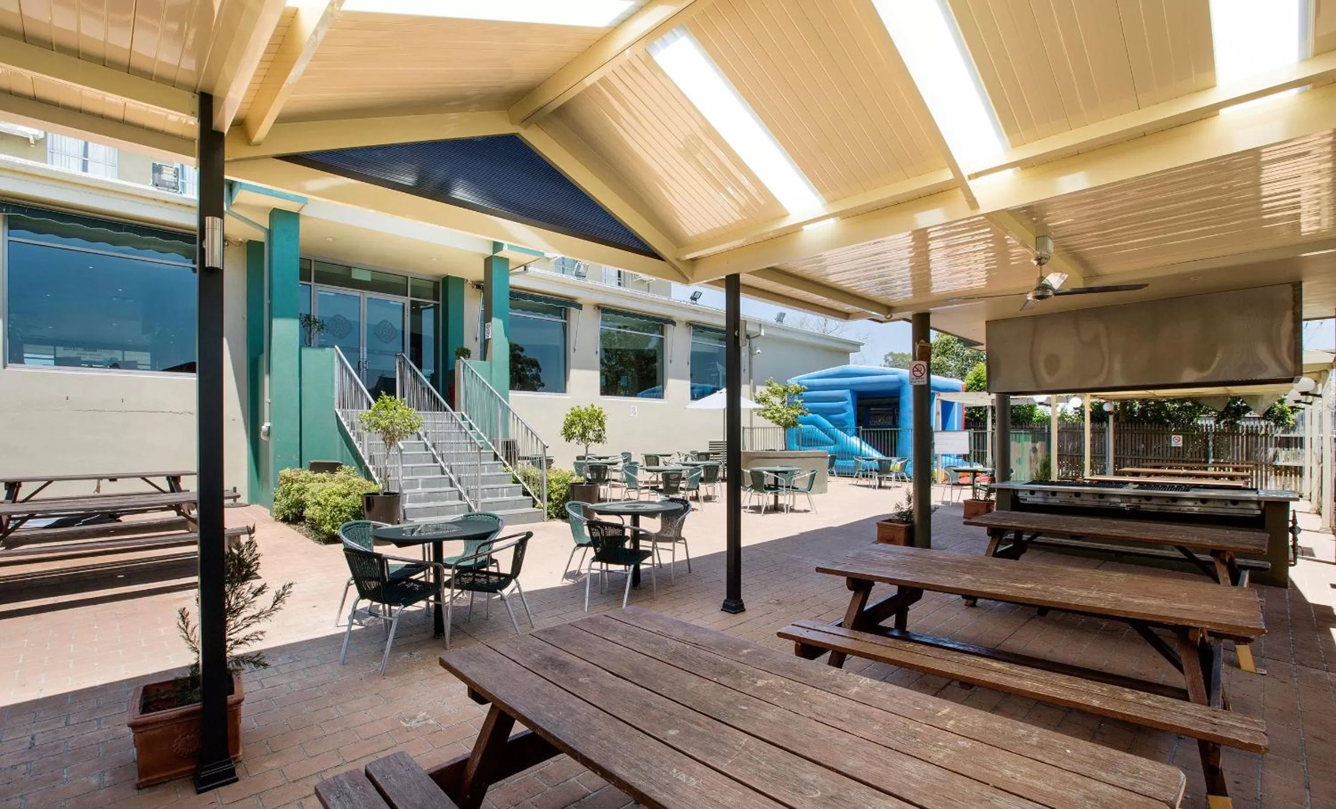 Facade/entrance in Nightcap at Pritchards Hotel