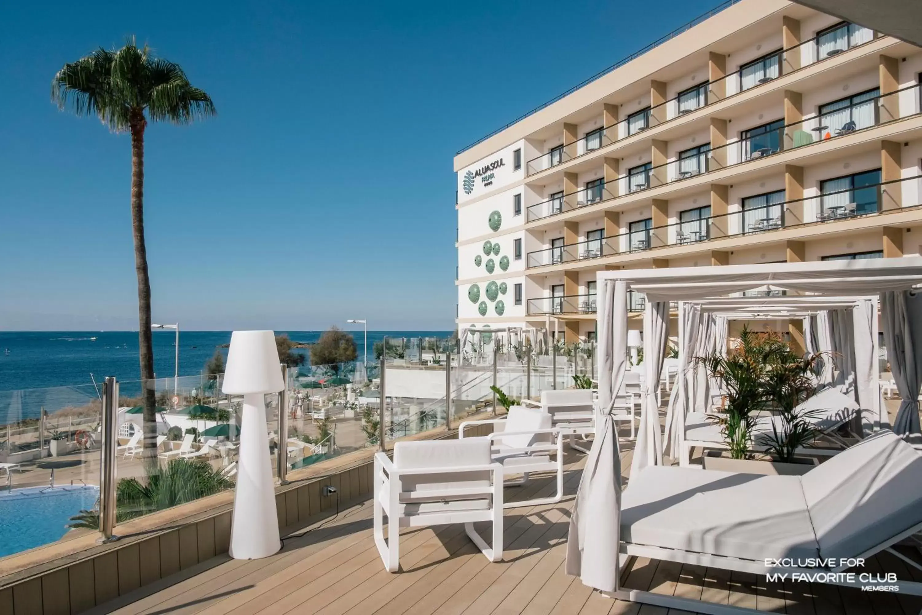 Pool view in AluaSoul Palma Hotel Adults Only