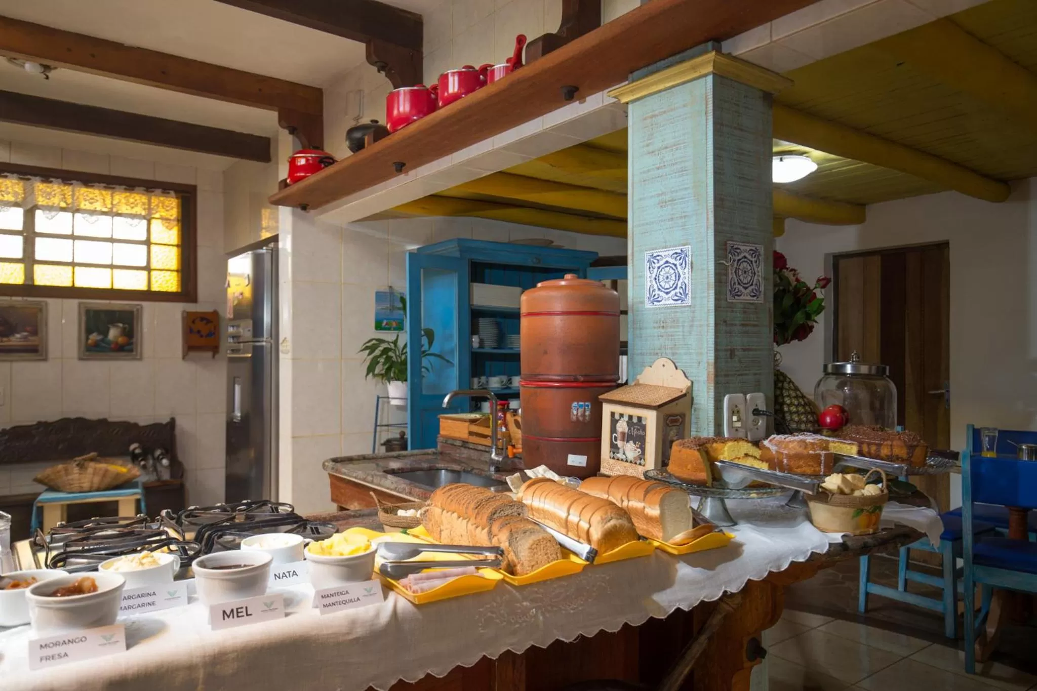 Breakfast, Restaurant/Places to Eat in Hotel Chácara das Flores