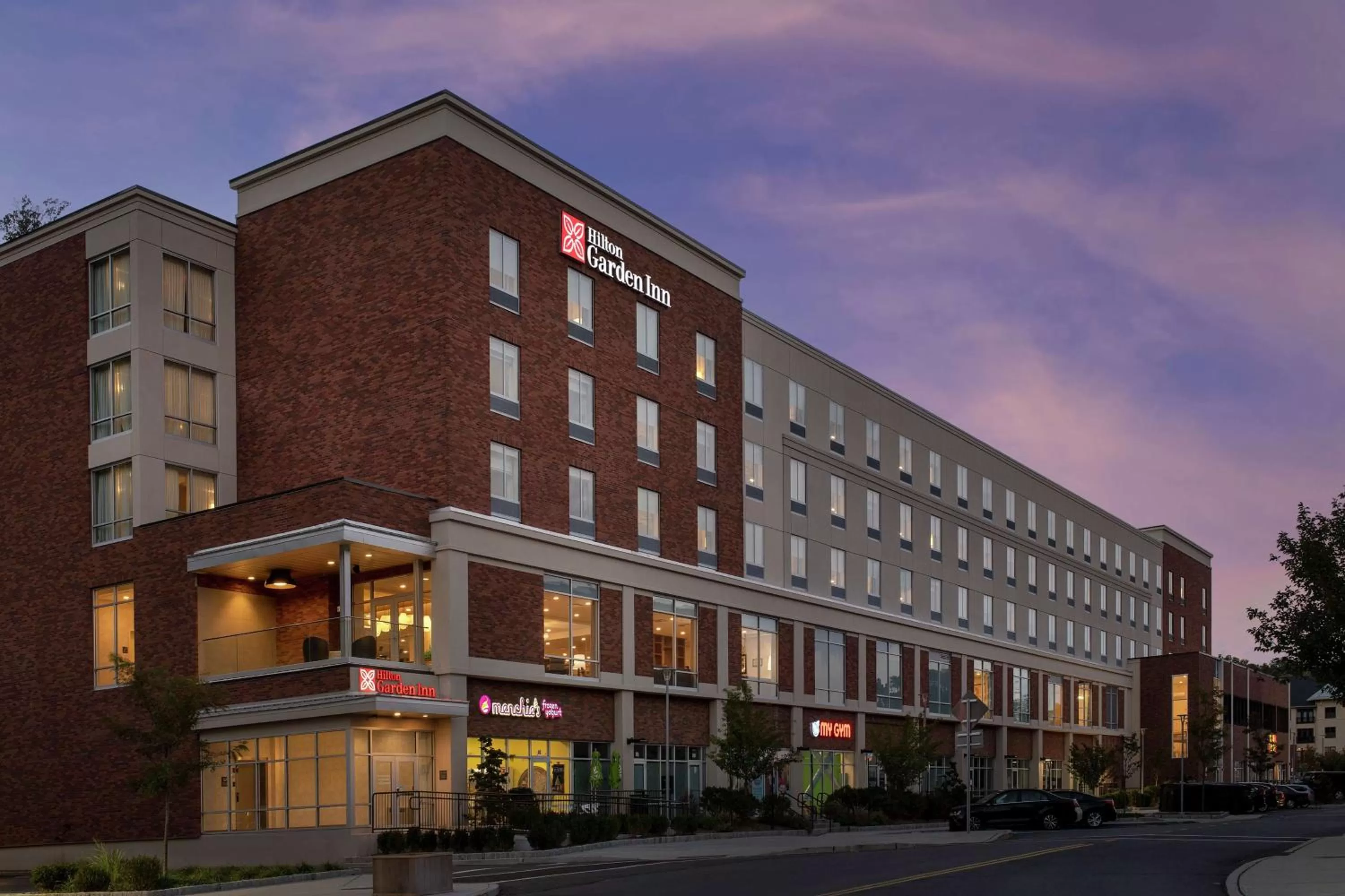 Property building in Hilton Garden Inn Westchester Dobbs Ferry