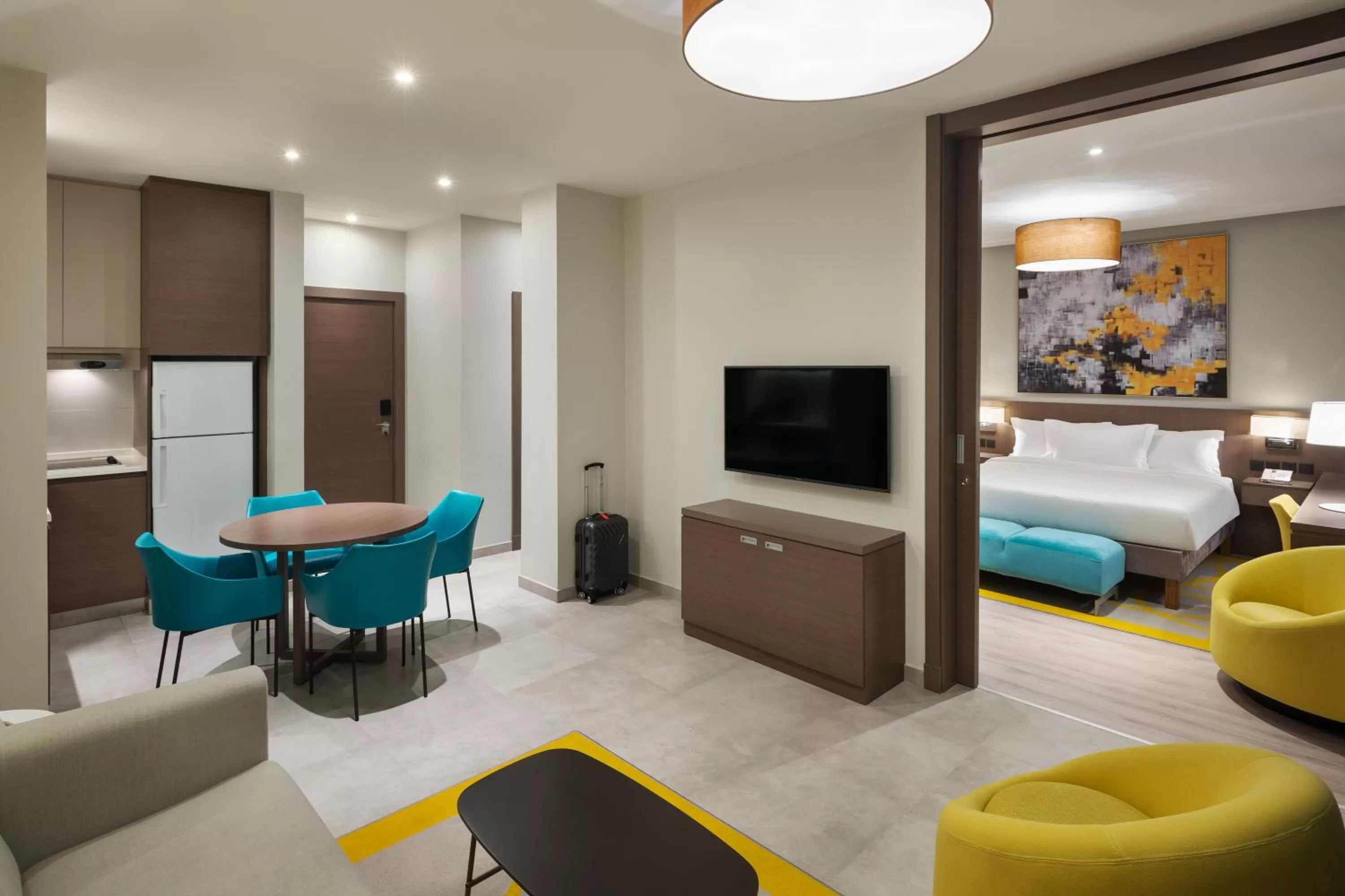 Communal lounge/ TV room, Bed in Adagio Aparthotel Jeddah Malik Road