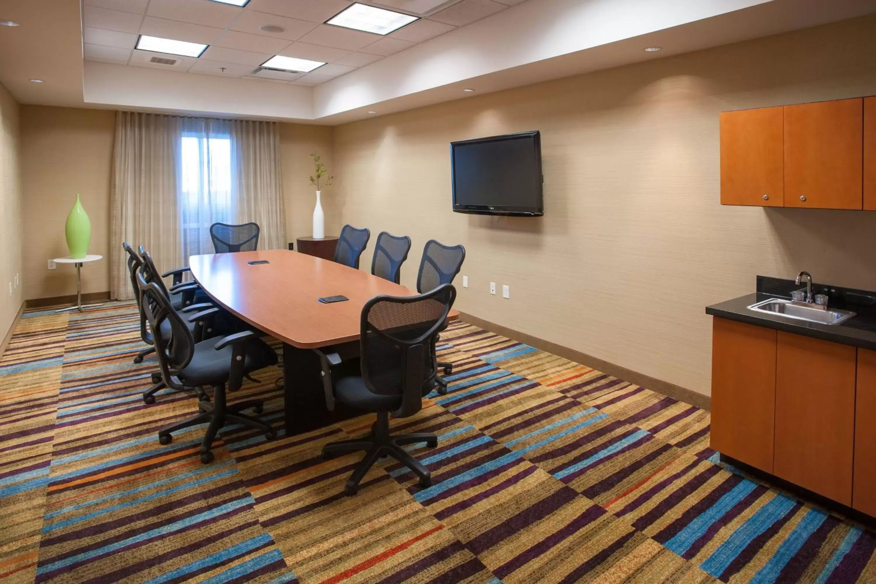 Meeting/conference room, TV/Entertainment Center in Fairfield Inn & Suites Orange Beach